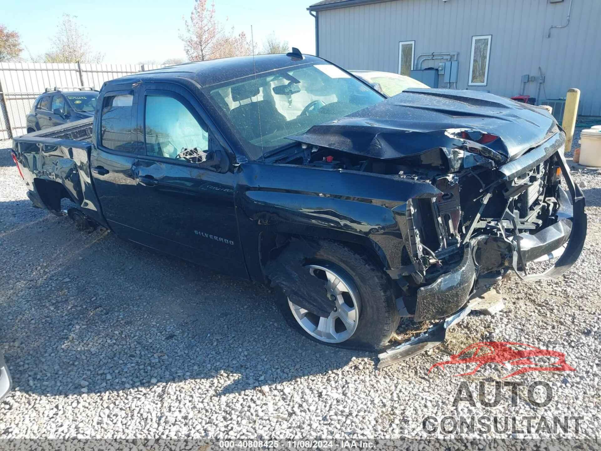 CHEVROLET SILVERADO 1500 2018 - 1GCVKREC0JZ208139
