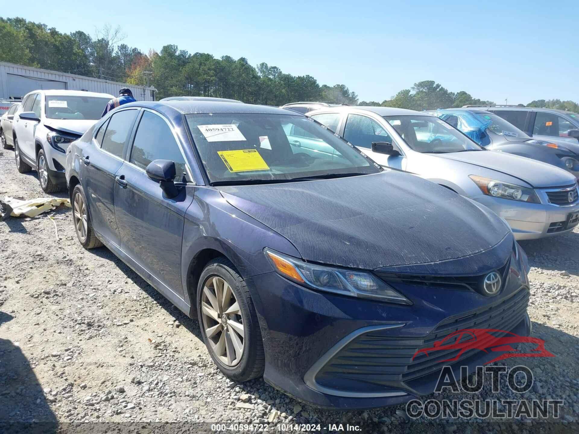 TOYOTA CAMRY 2022 - 4T1C11AK4NU634780