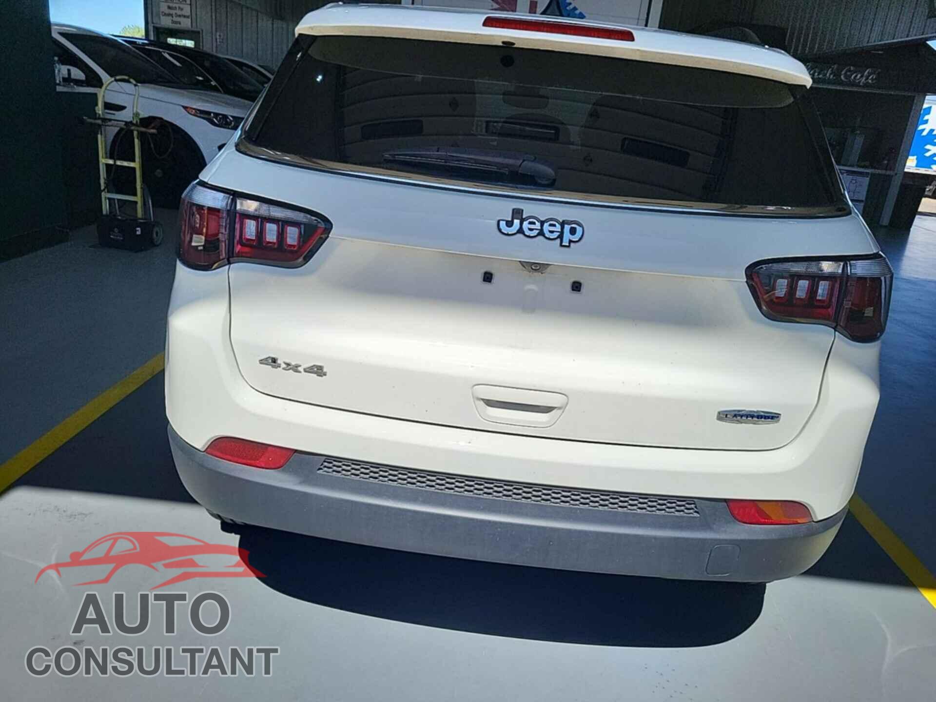JEEP COMPASS 2020 - 3C4NJDBB7LT232790