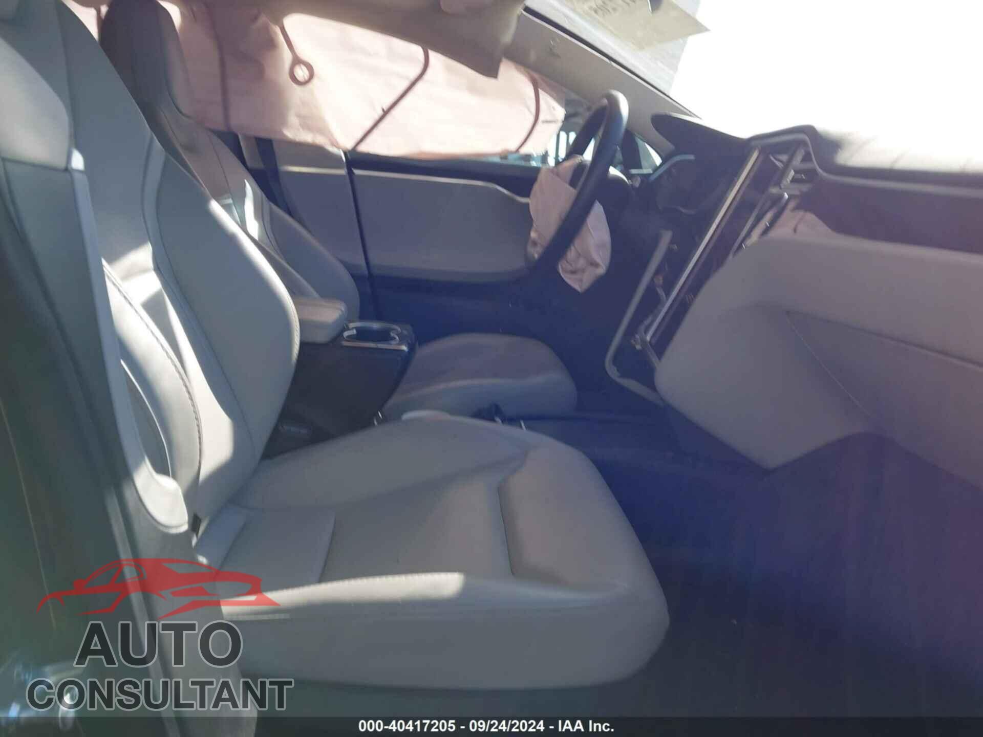 TESLA MODEL S 2016 - 5YJSA1E10GF151378