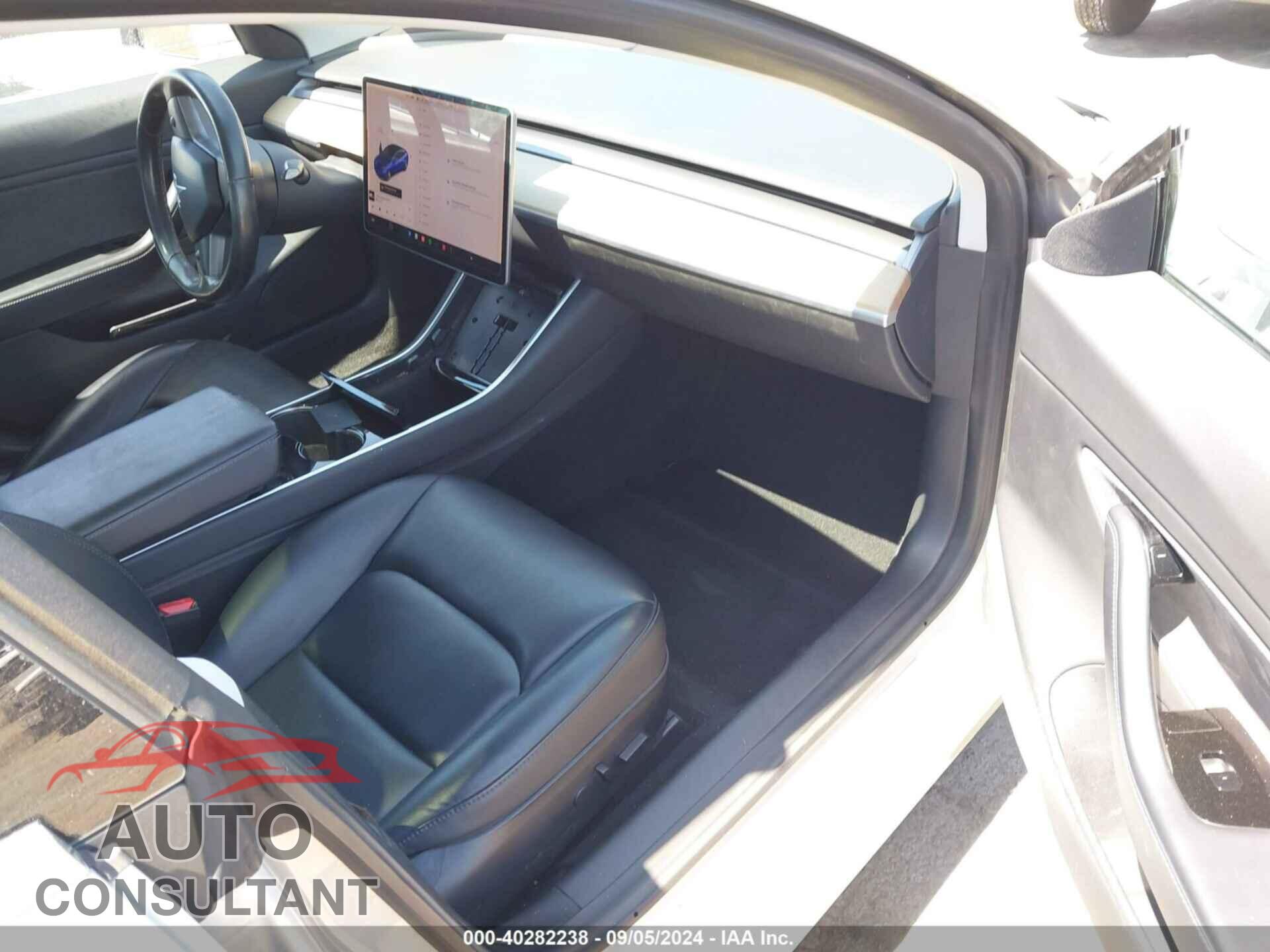 TESLA MODEL 3 2018 - 5YJ3E1EA0JF048476