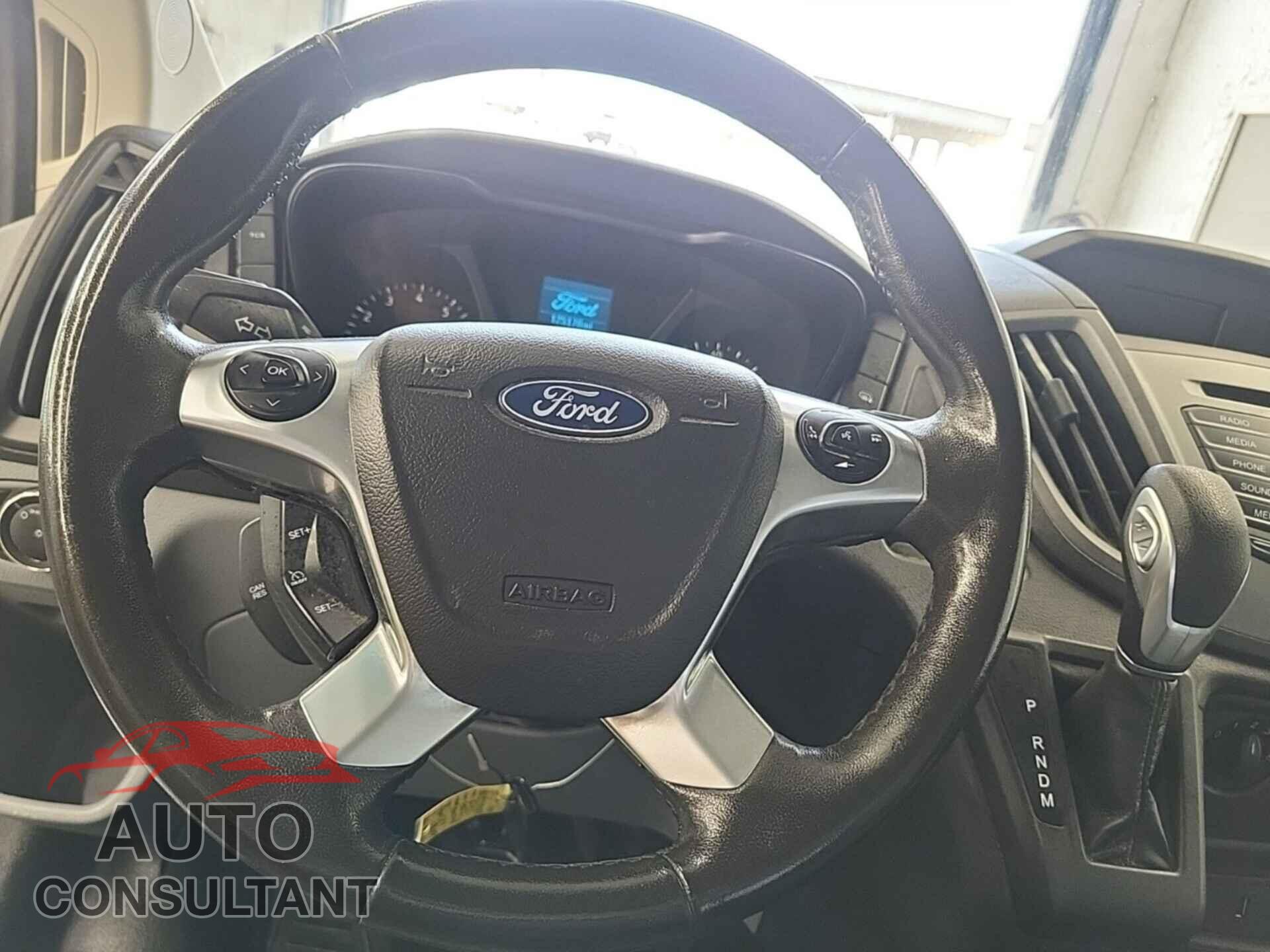 FORD TRANSIT 2017 - 1FTYR1YM0HKB36408