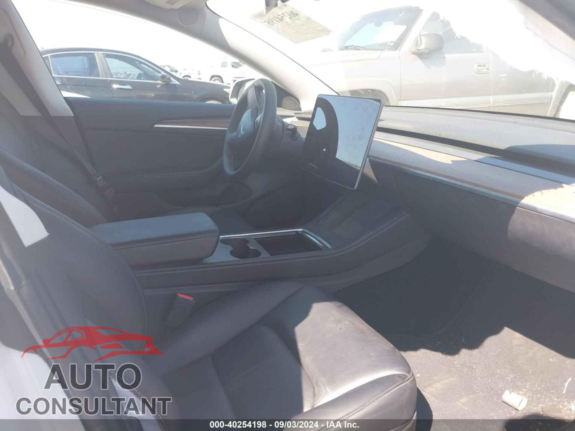 TESLA MODEL 3 2022 - 5YJ3E1EB9NF299351
