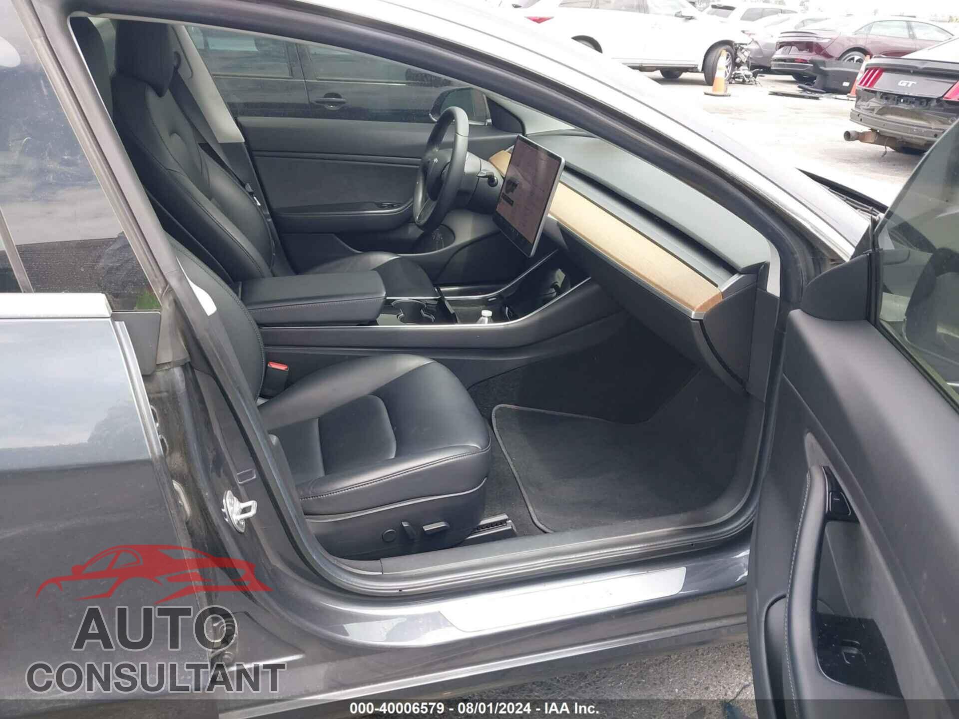 TESLA MODEL 3 2019 - 5YJ3E1EB3KF440460