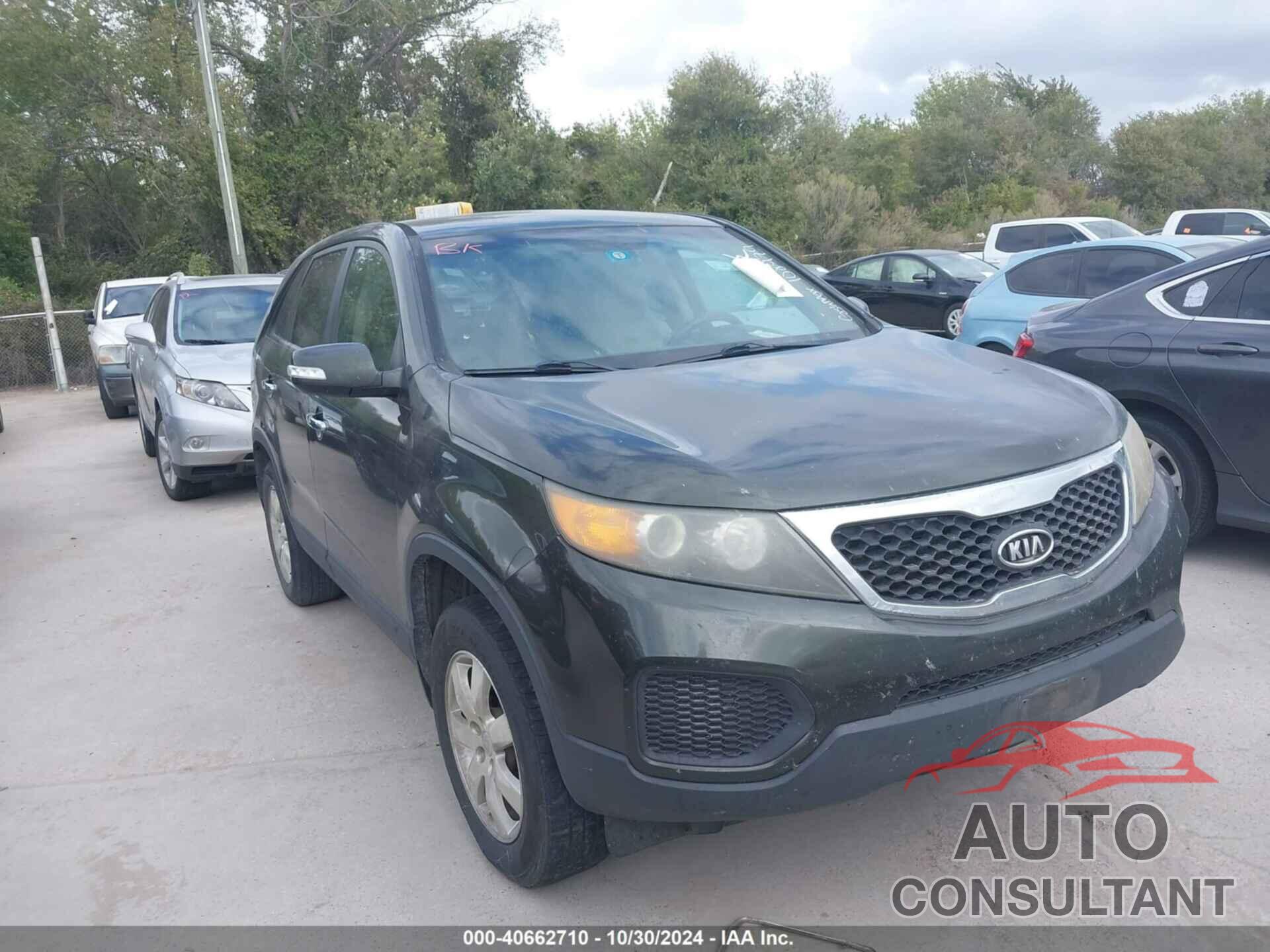 KIA SORENTO 2011 - 5XYKT3A12BG108979