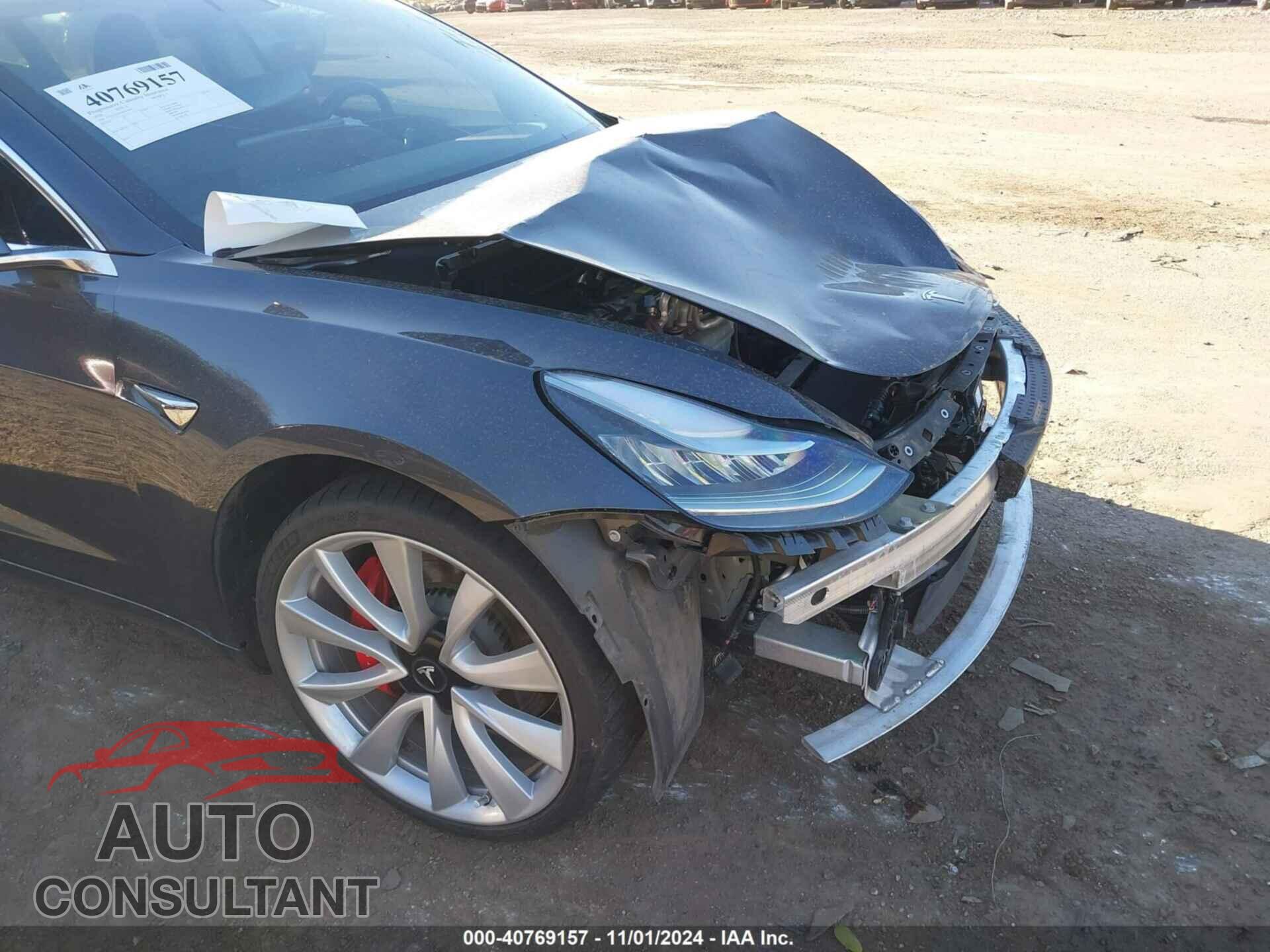 TESLA MODEL 3 2018 - 5YJ3E1EB2JF072982