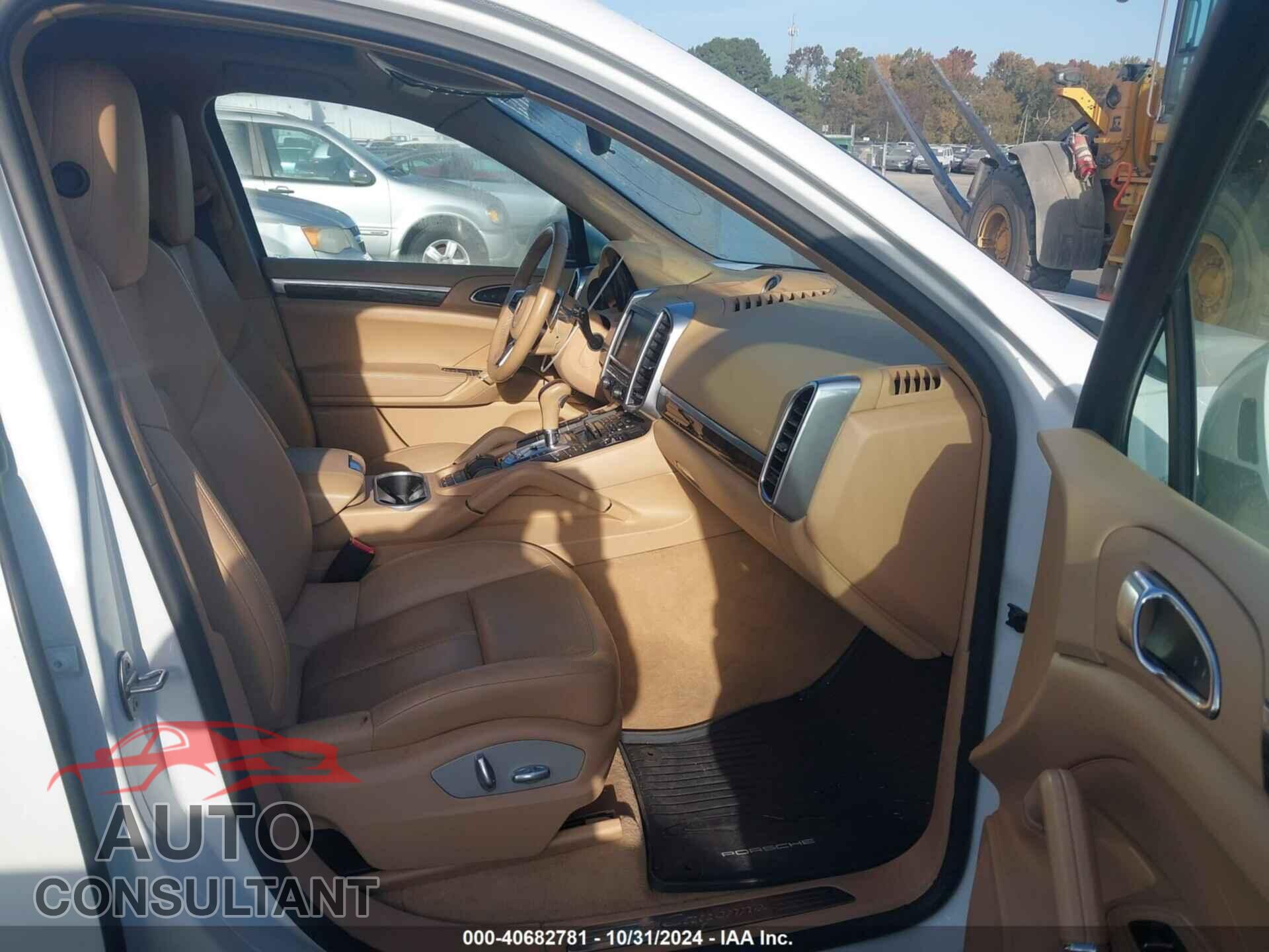 PORSCHE CAYENNE 2016 - WP1AA2A24GLA10048