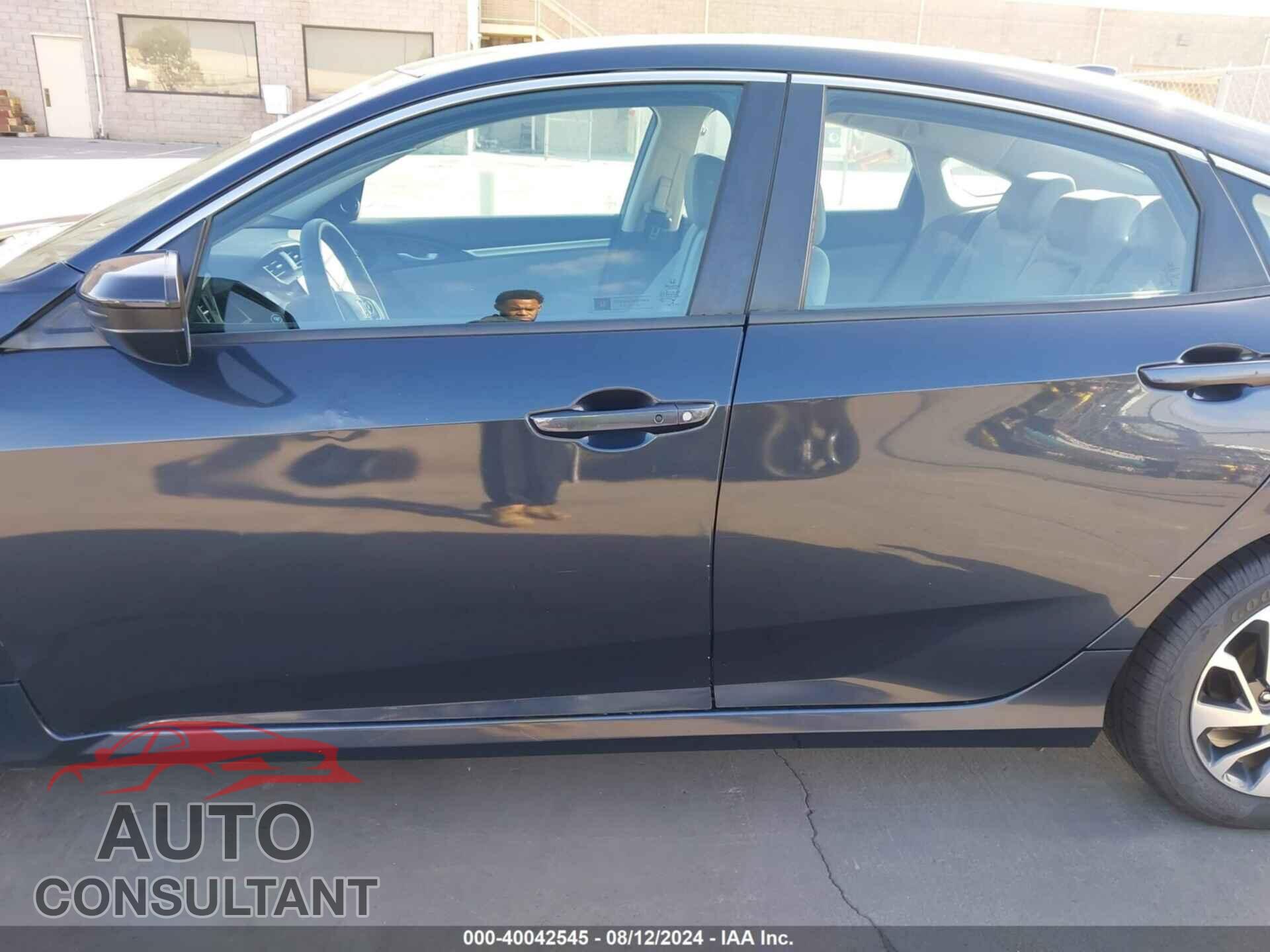 HONDA CIVIC 2017 - 19XFC2F71HE060468