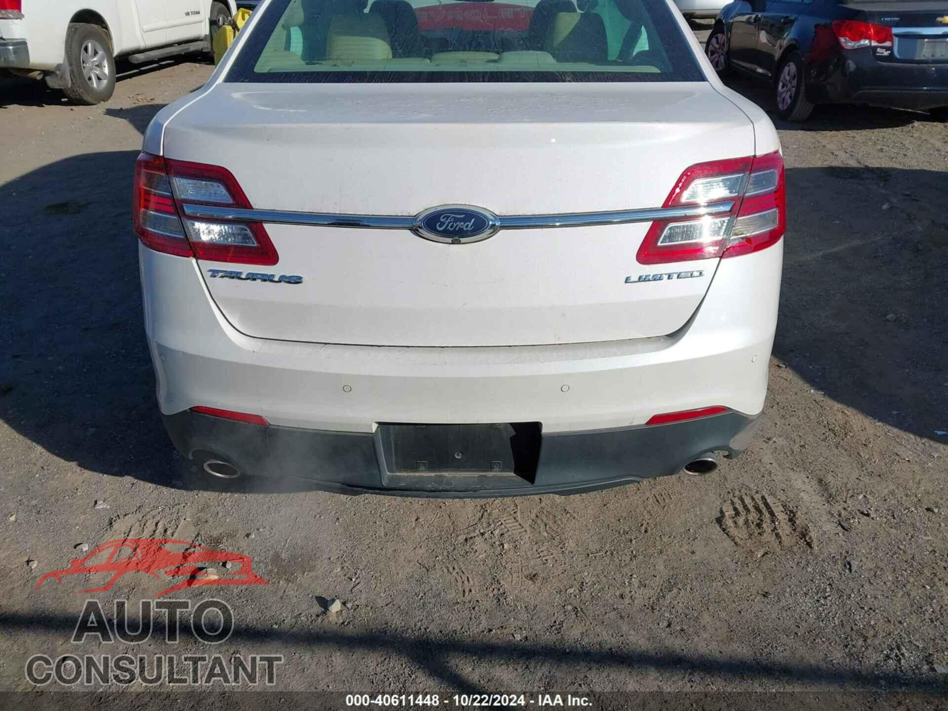 FORD TAURUS 2017 - 1FAHP2F86HG121647