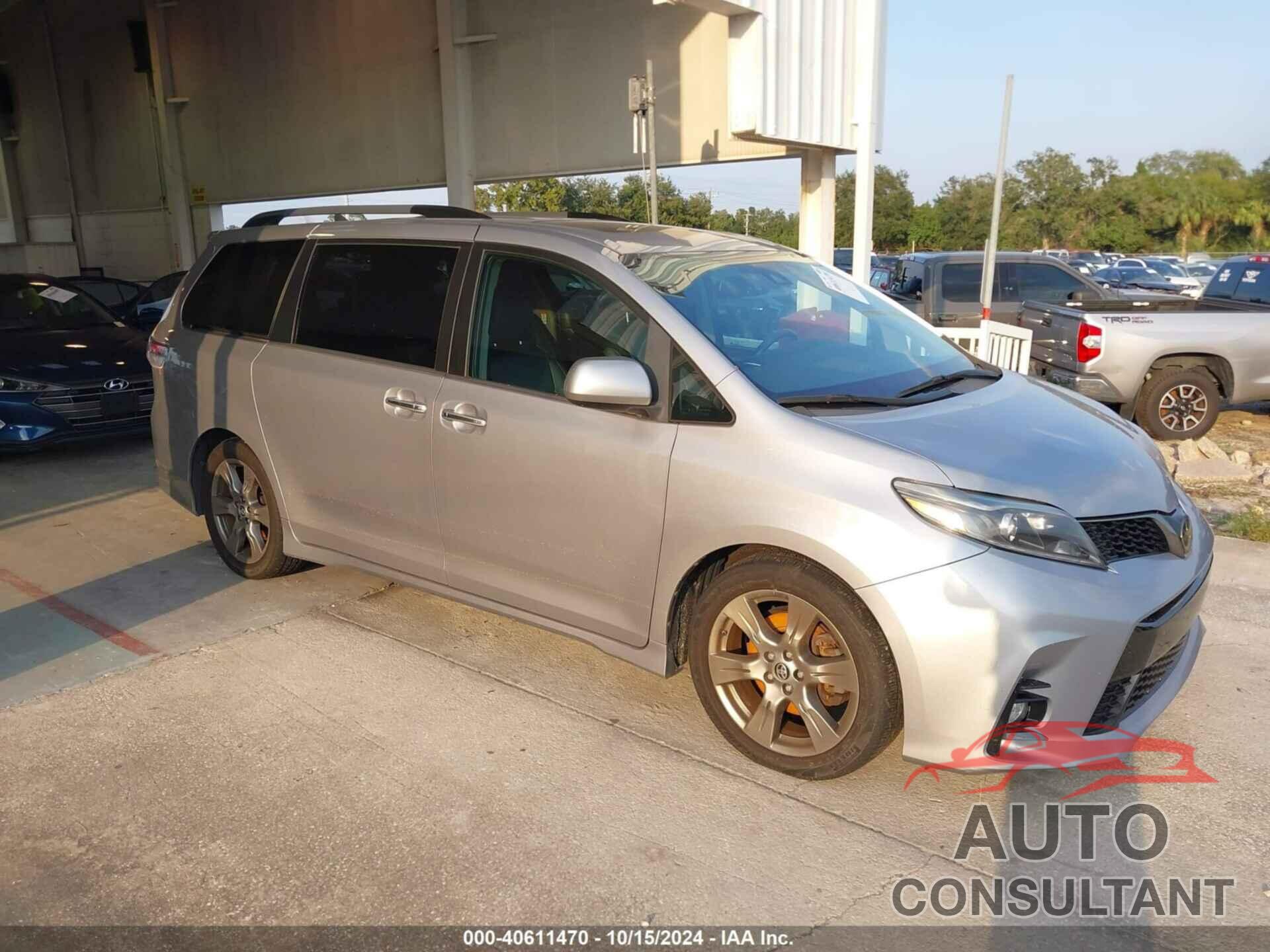 TOYOTA SIENNA 2018 - 5TDXZ3DC5JS954476