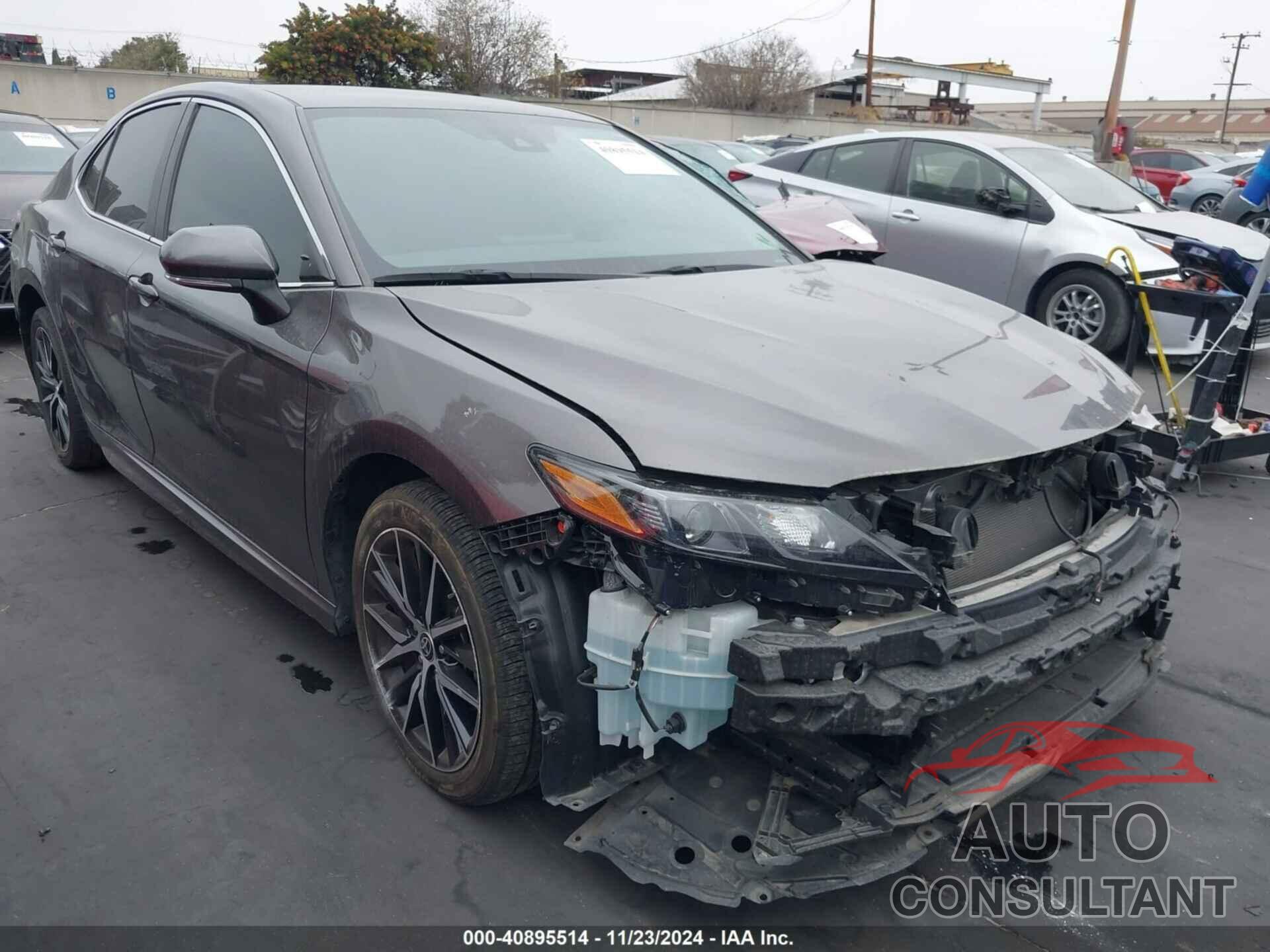 TOYOTA CAMRY 2022 - 4T1G11AK8NU694014