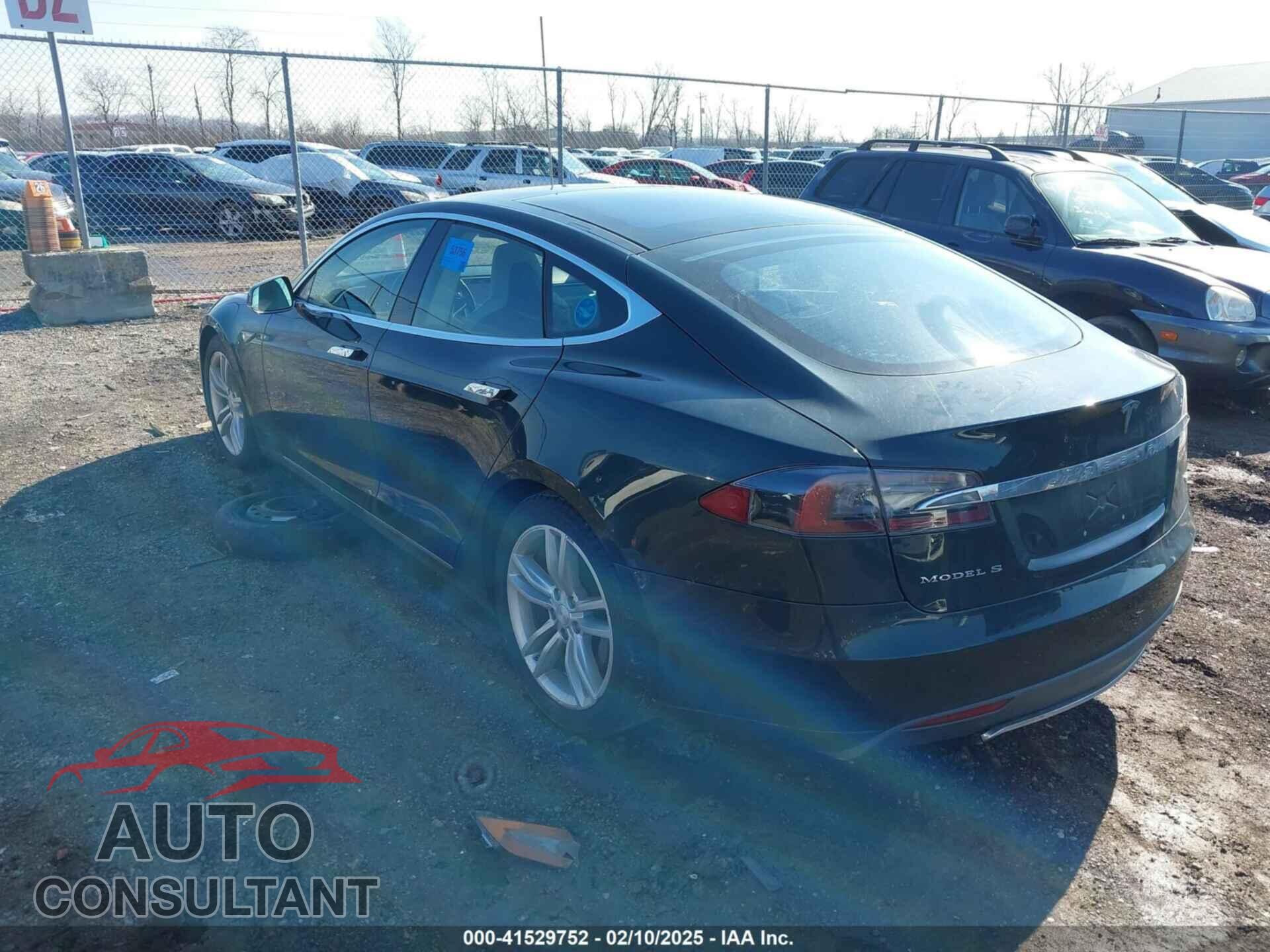 TESLA MODEL S 2013 - 5YJSA1CN7DFP26335