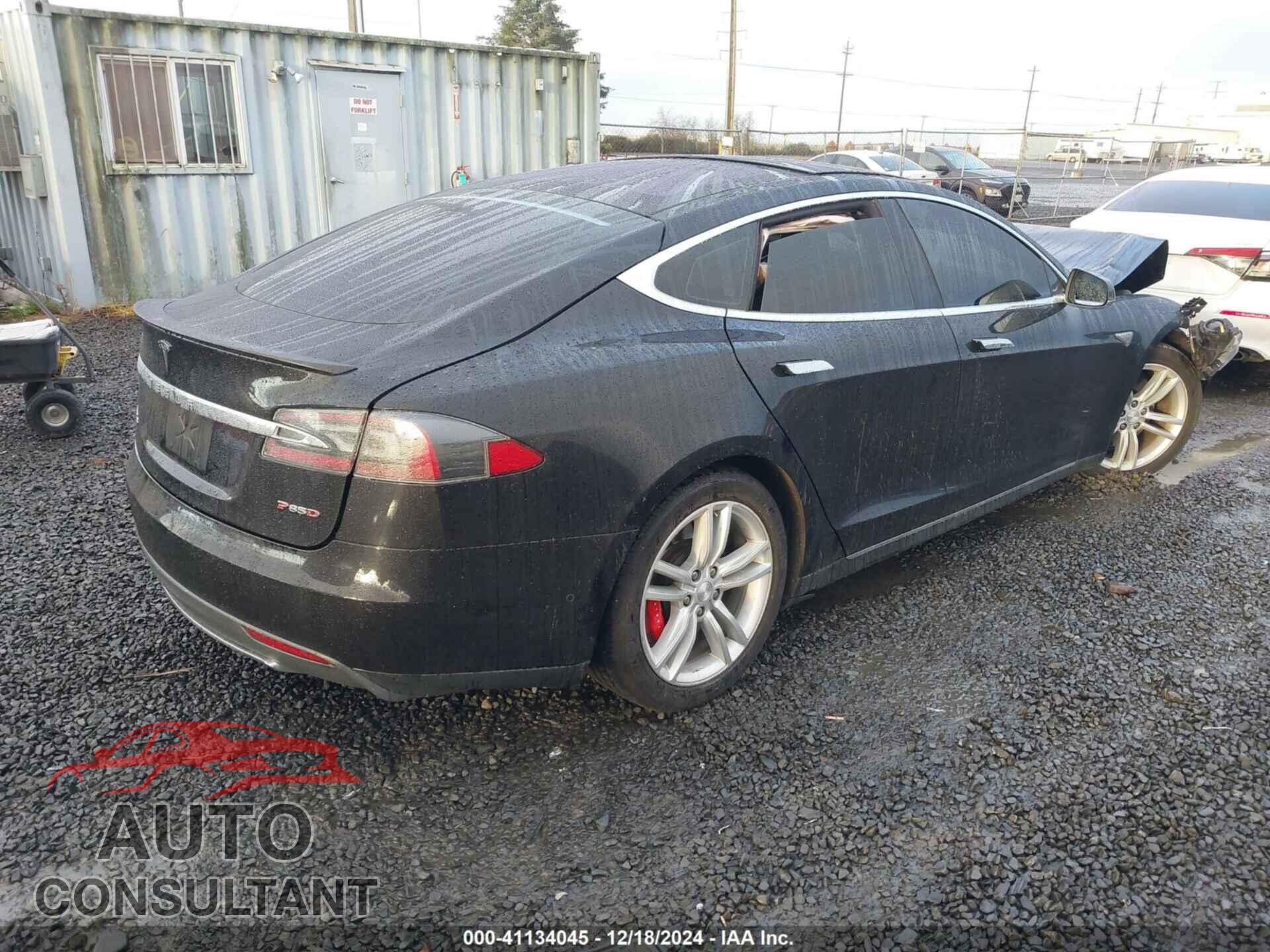 TESLA MODEL S 2015 - 5YJSA4H44FF085973