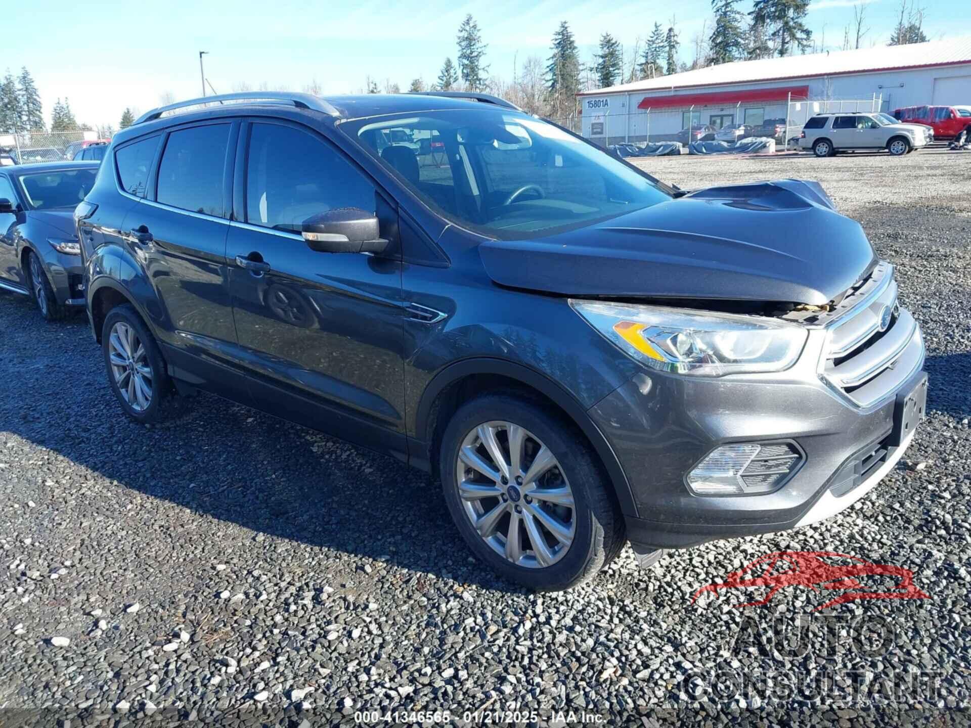 FORD ESCAPE 2017 - 1FMCU9J94HUD94797