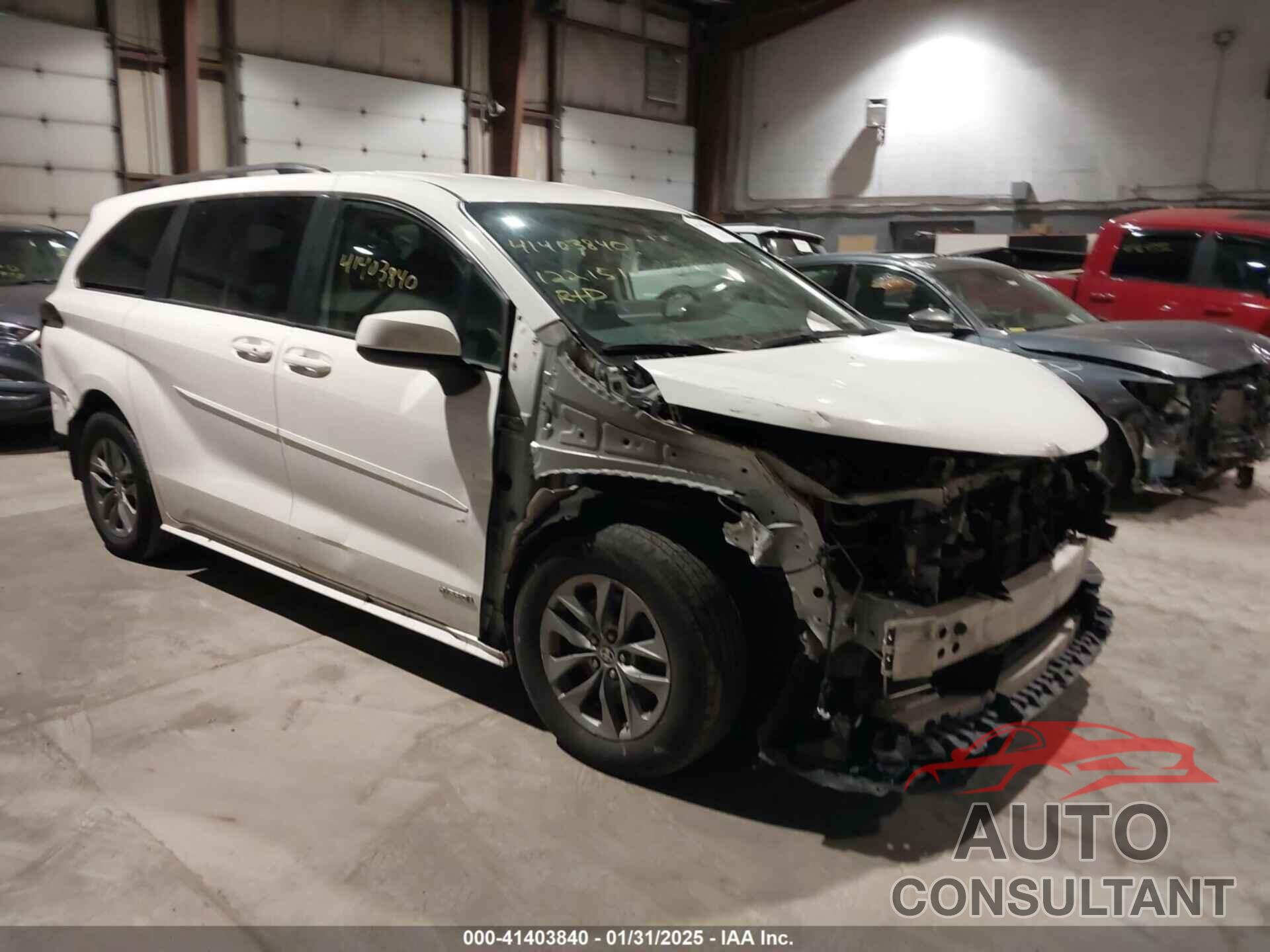 TOYOTA SIENNA 2021 - 5TDKSKFCXMS029864