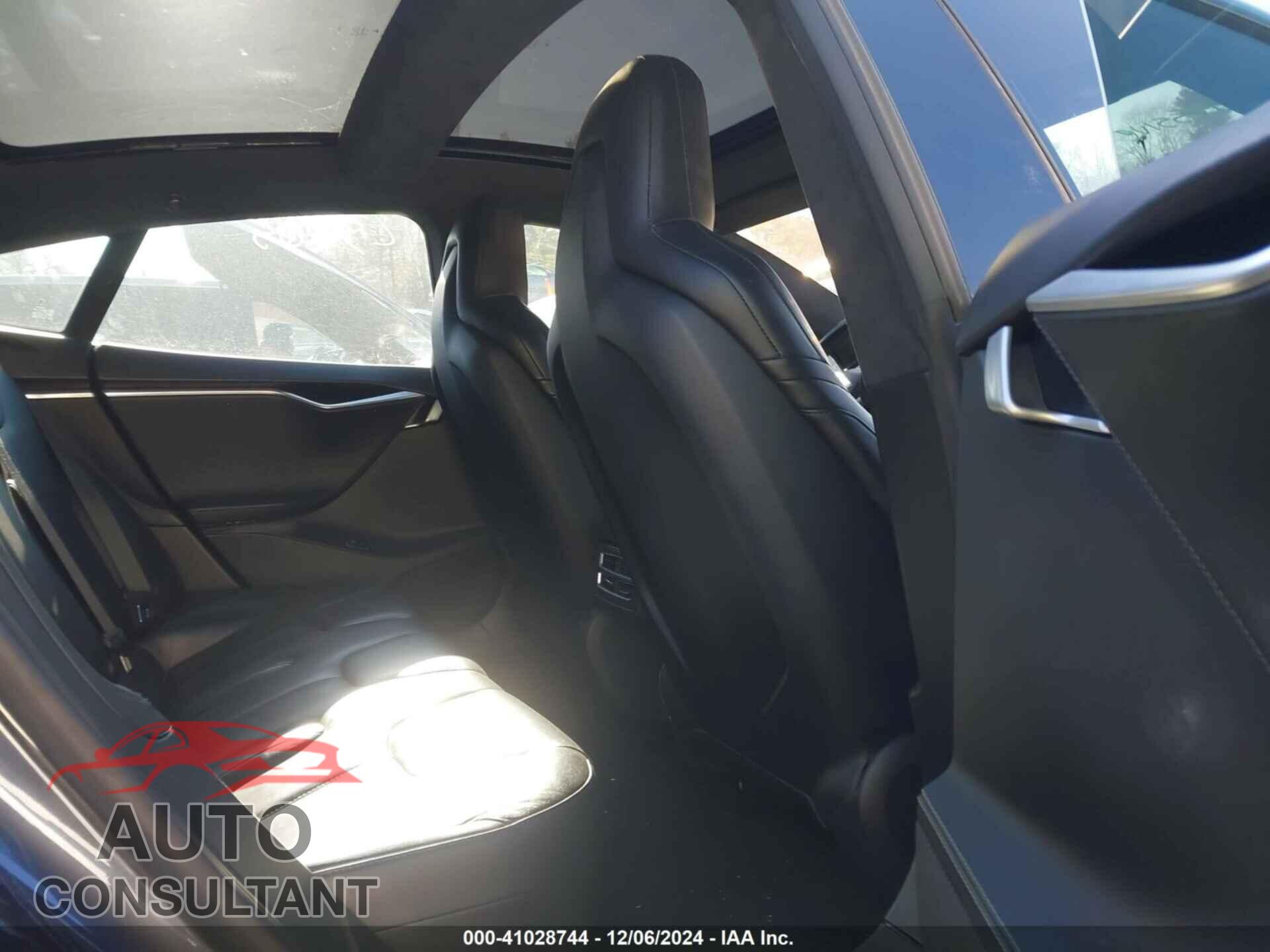 TESLA MODEL S 2016 - 5YJSA1E23GF129903