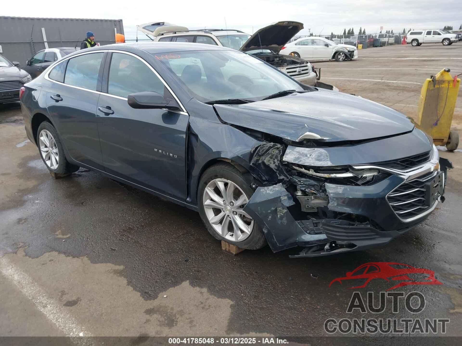CHEVROLET MALIBU 2020 - 1G1ZD5ST8LF114287