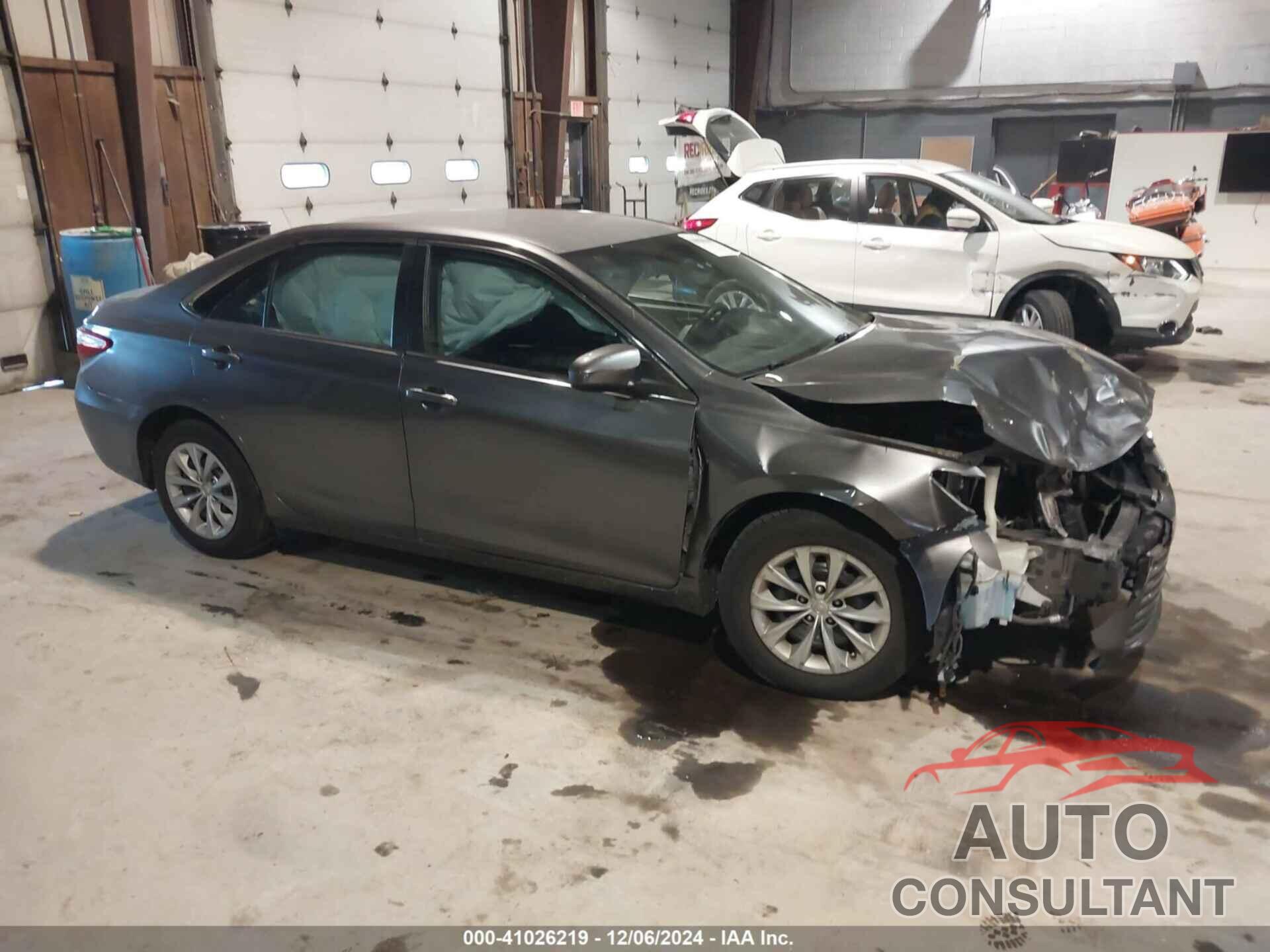TOYOTA CAMRY 2015 - 4T4BF1FK3FR507628