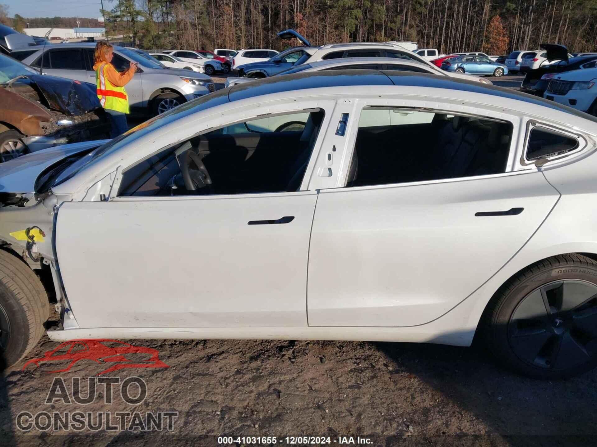 TESLA MODEL 3 2021 - 5YJ3E1EA7MF861009