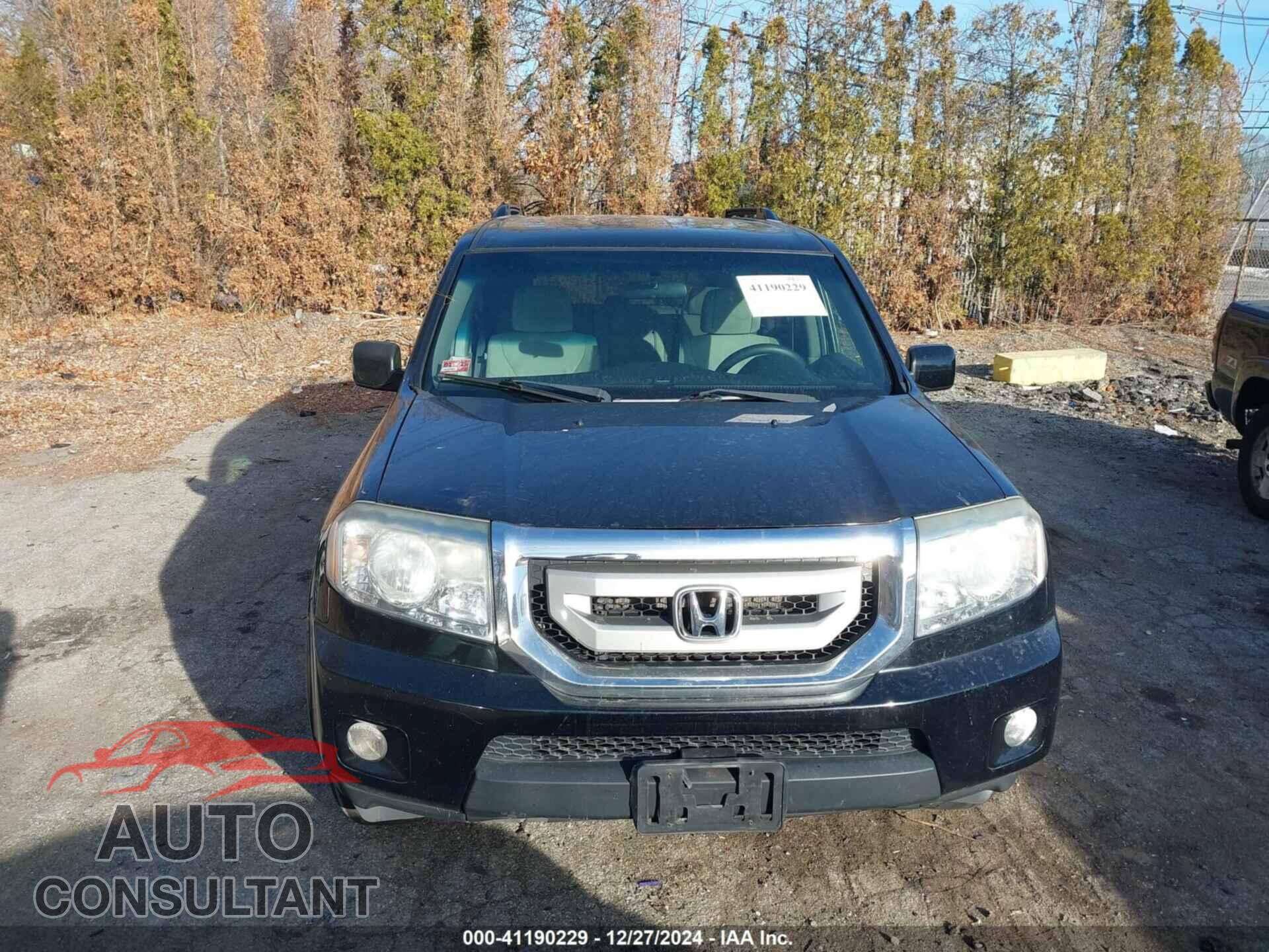 HONDA PILOT 2011 - 5FNYF4H4XBB105553