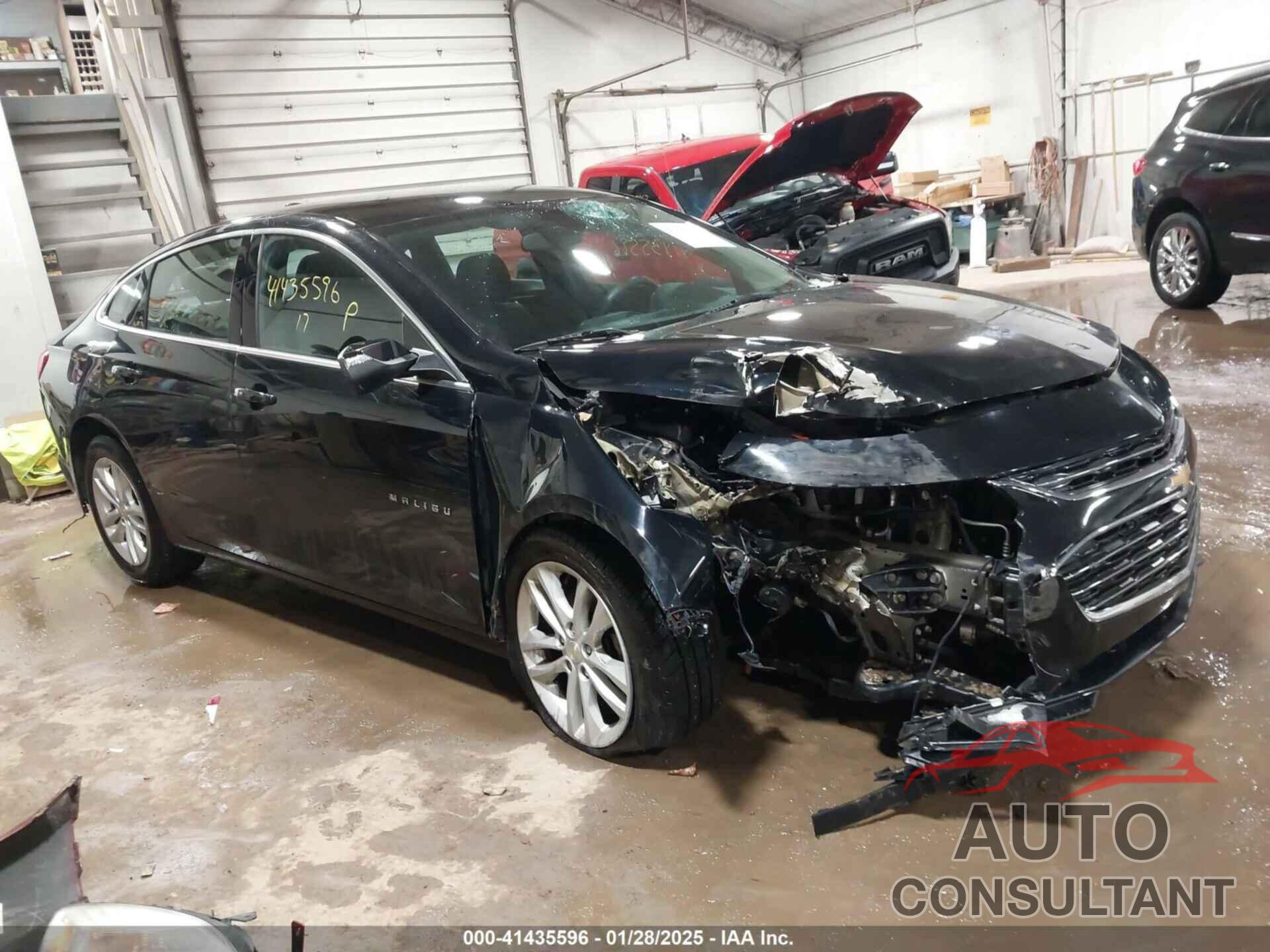 CHEVROLET MALIBU 2017 - 1G1ZE5ST7HF285259