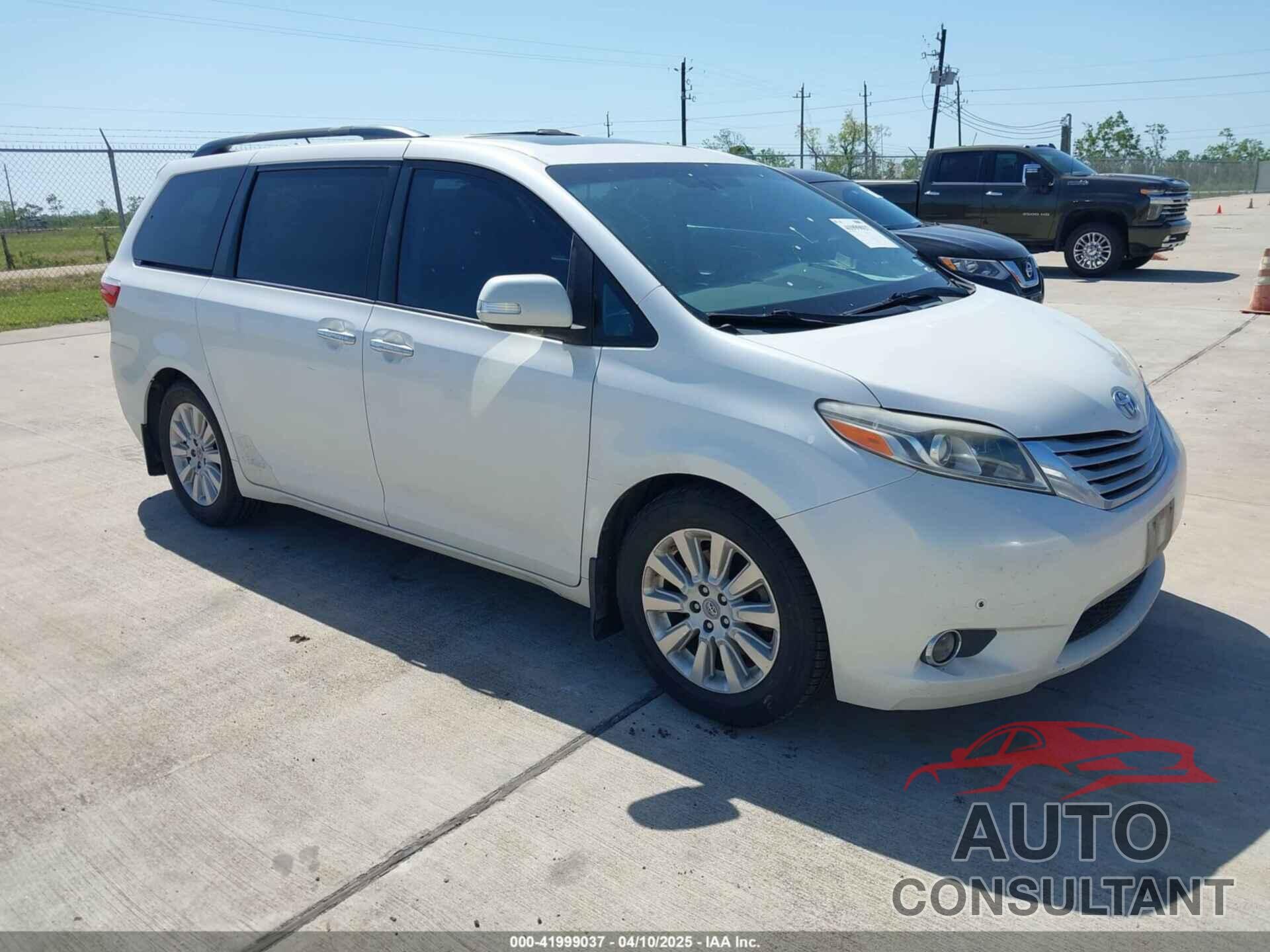 TOYOTA SIENNA 2015 - 5TDYK3DC8FS666113