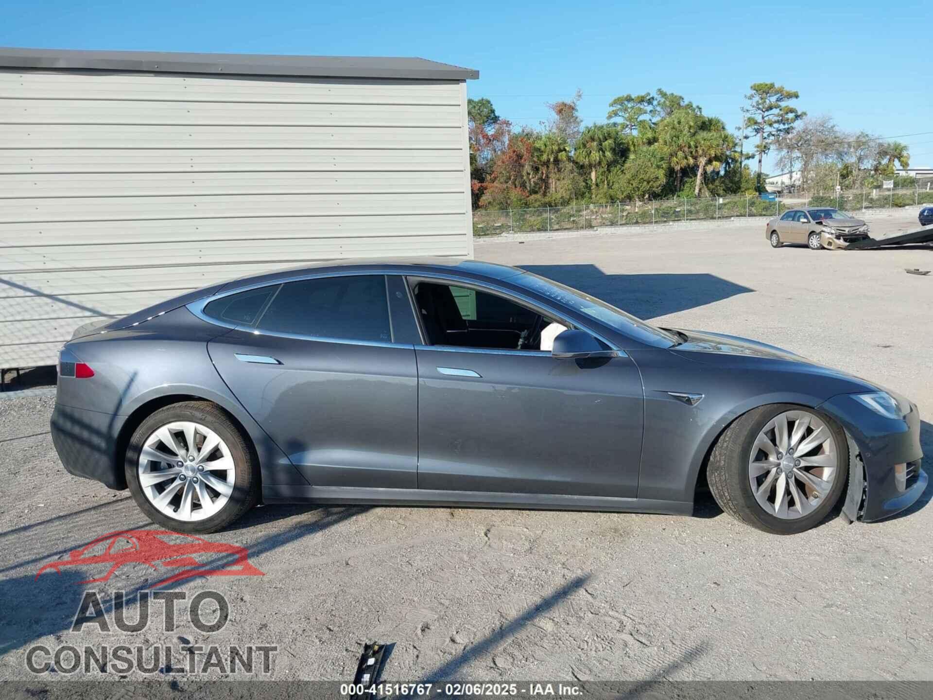 TESLA MODEL S 2017 - 5YJSA1E20HF200248