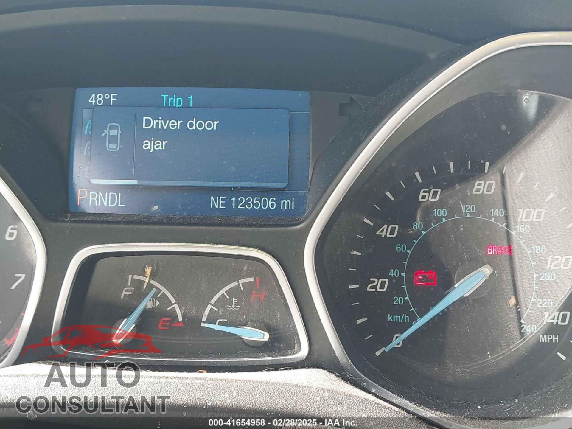 FORD FOCUS 2014 - 1FADP3K2XEL274279