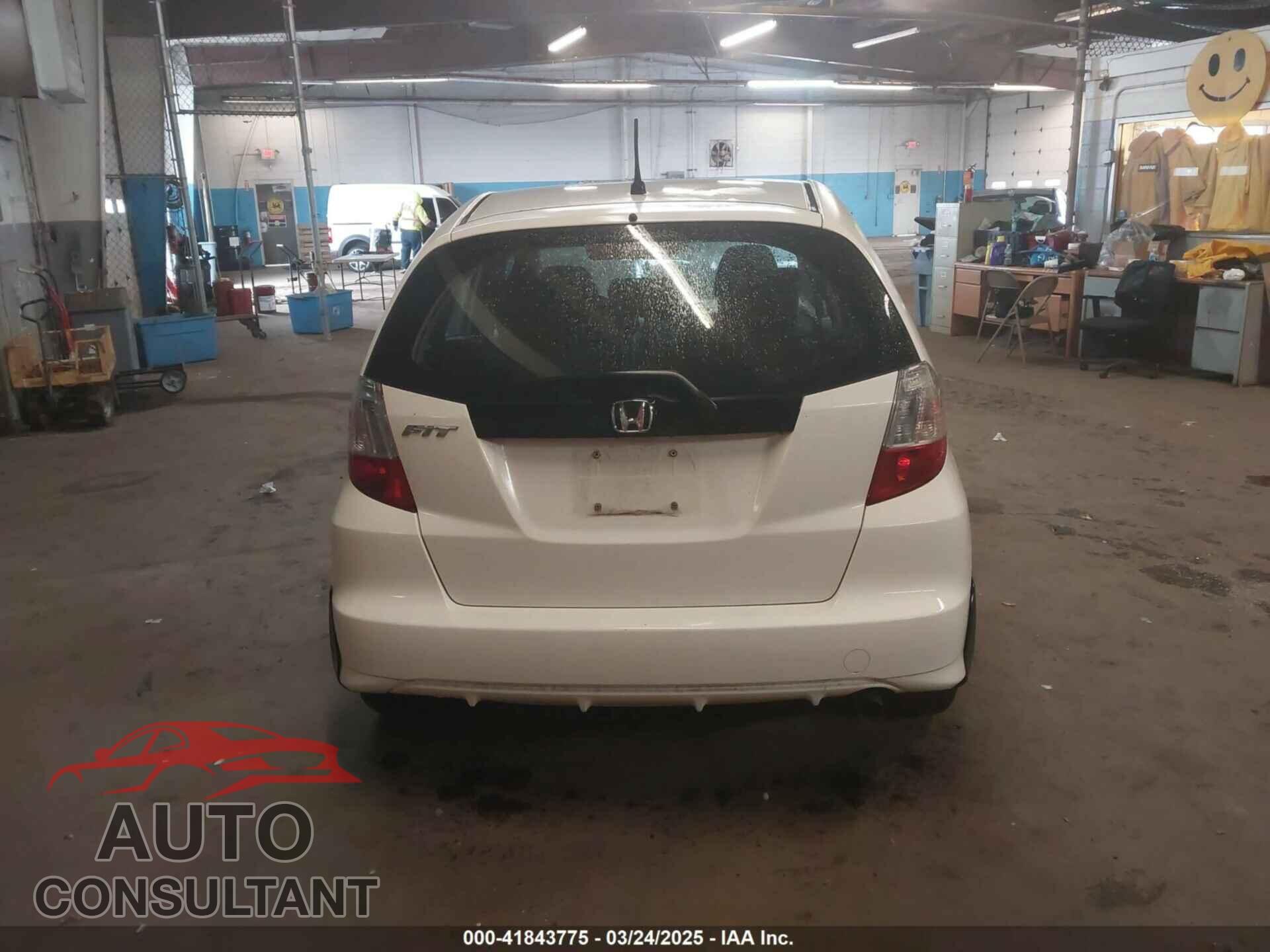 HONDA FIT 2013 - JHMGE8H39DC069155