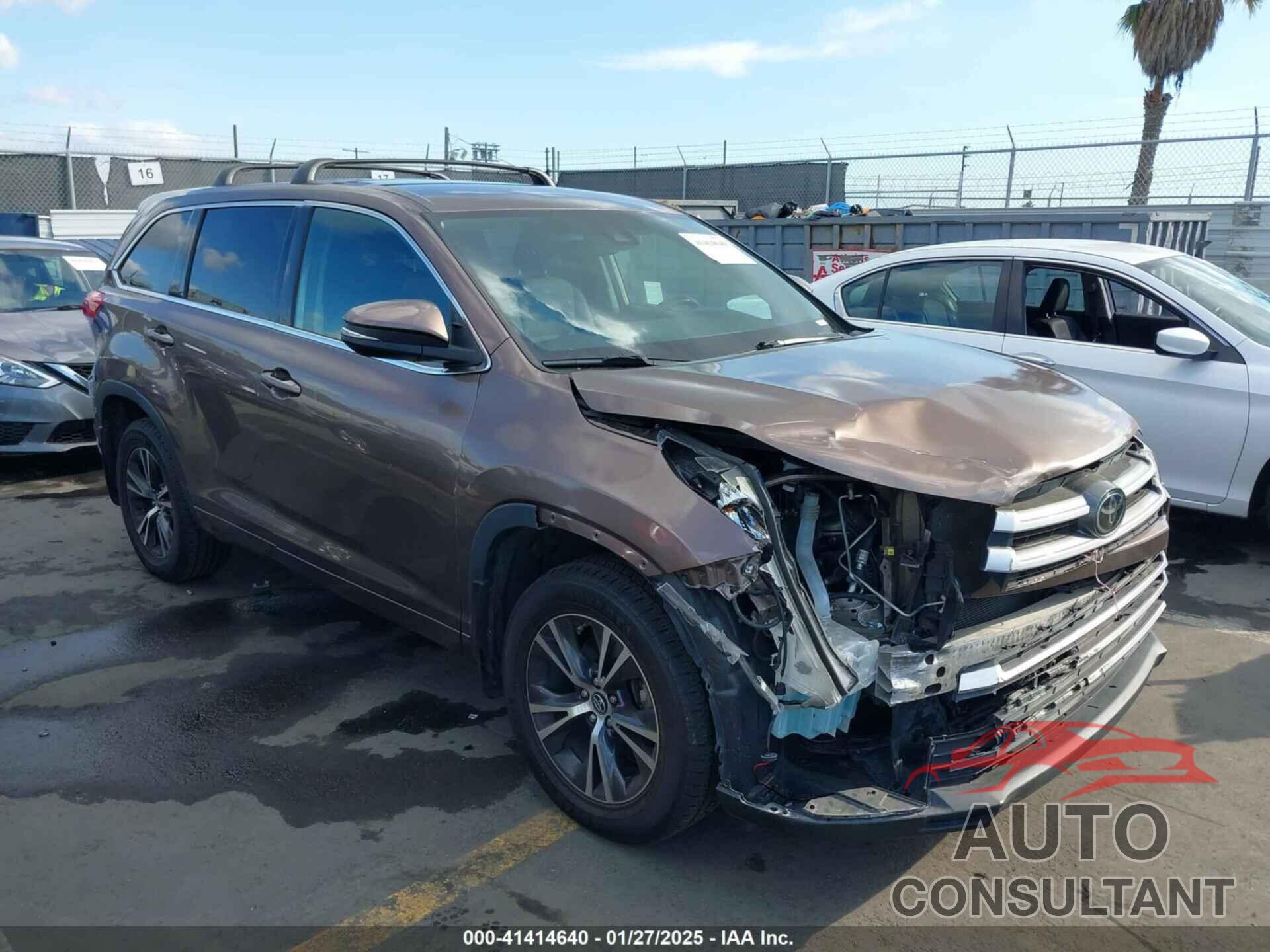 TOYOTA HIGHLANDER 2018 - 5TDZARFH4JS039159