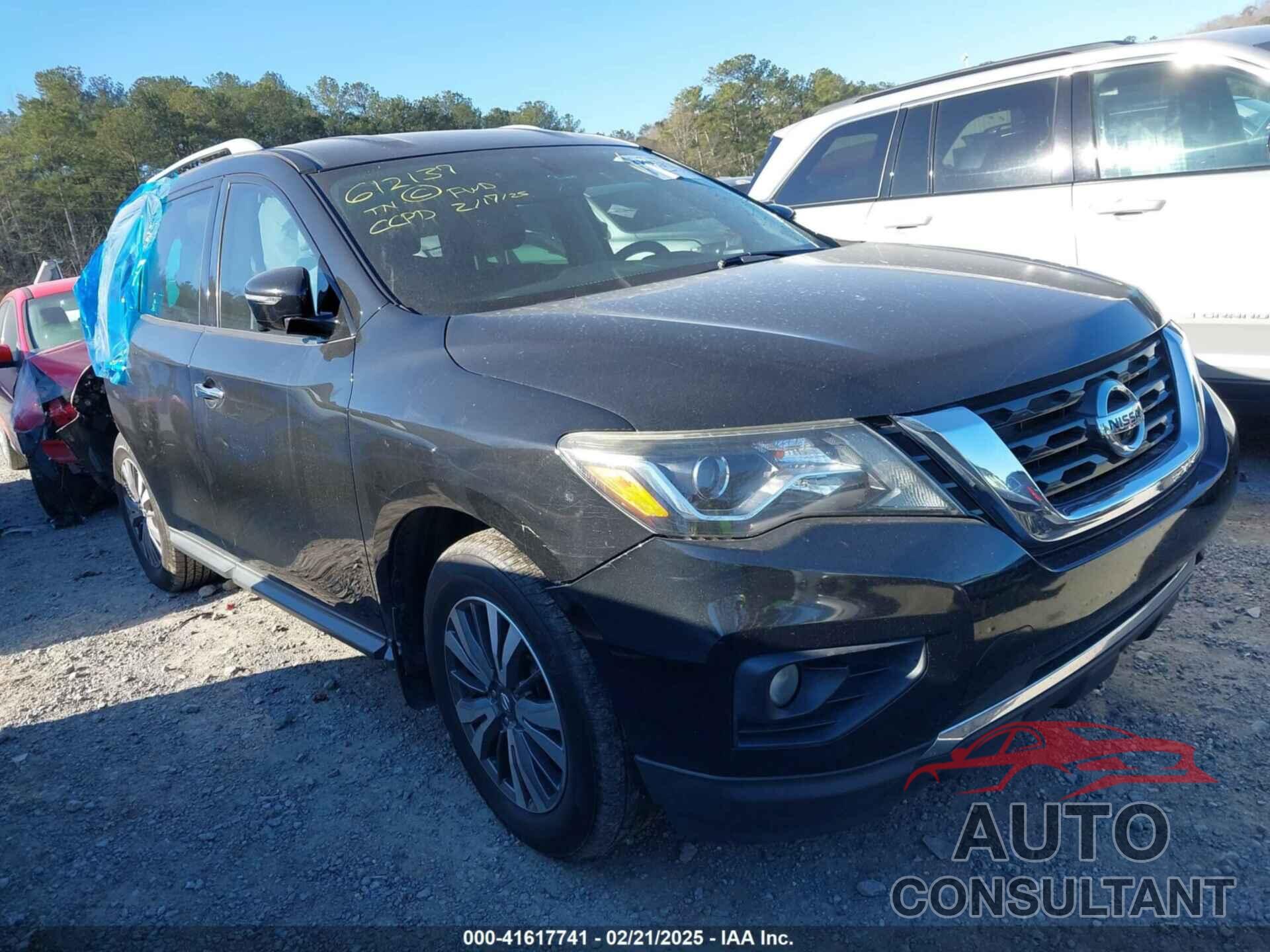 NISSAN PATHFINDER 2017 - 5N1DR2MN8HC612137