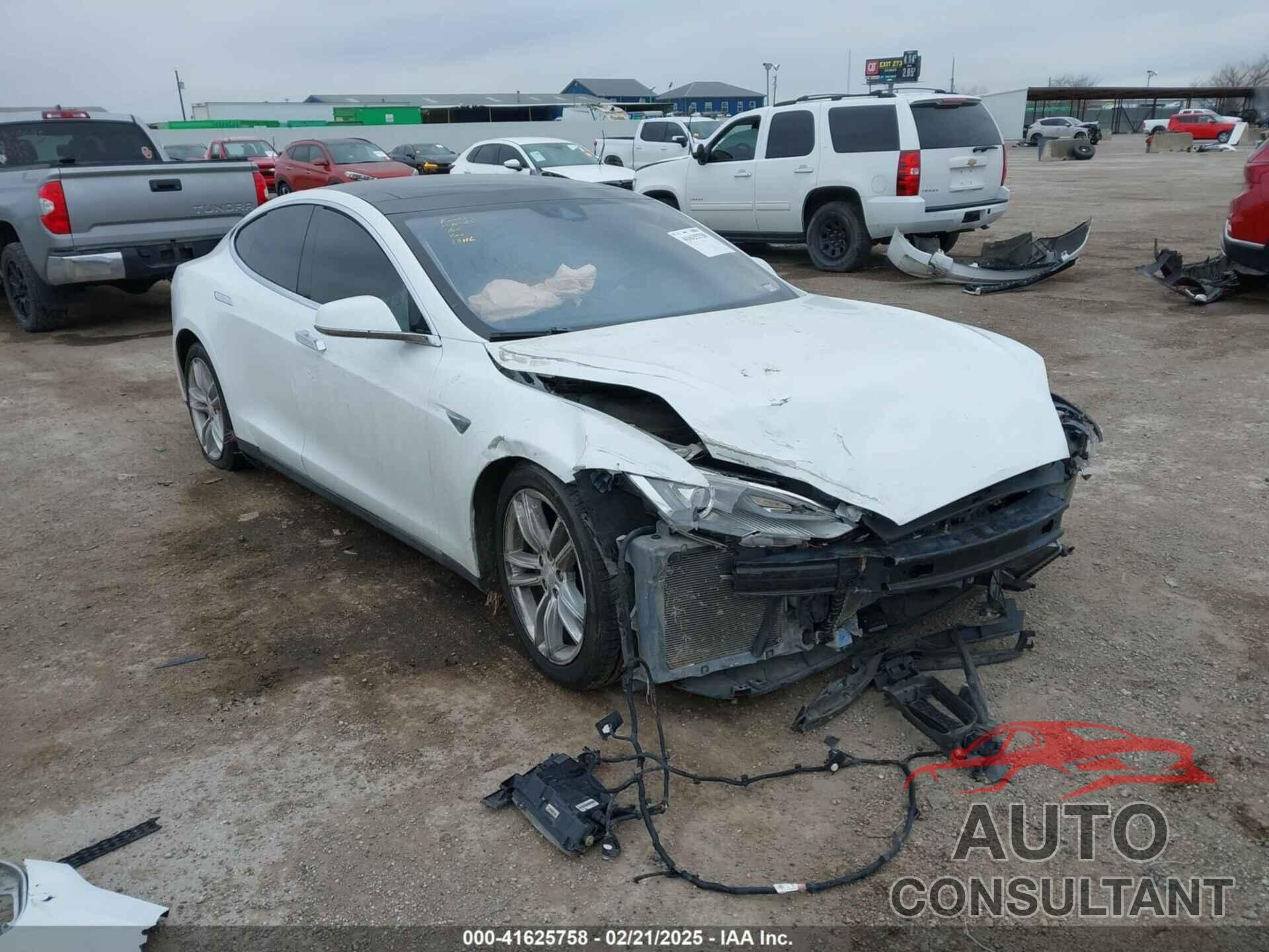 TESLA MODEL S 2015 - 5YJSA1E16FF109621