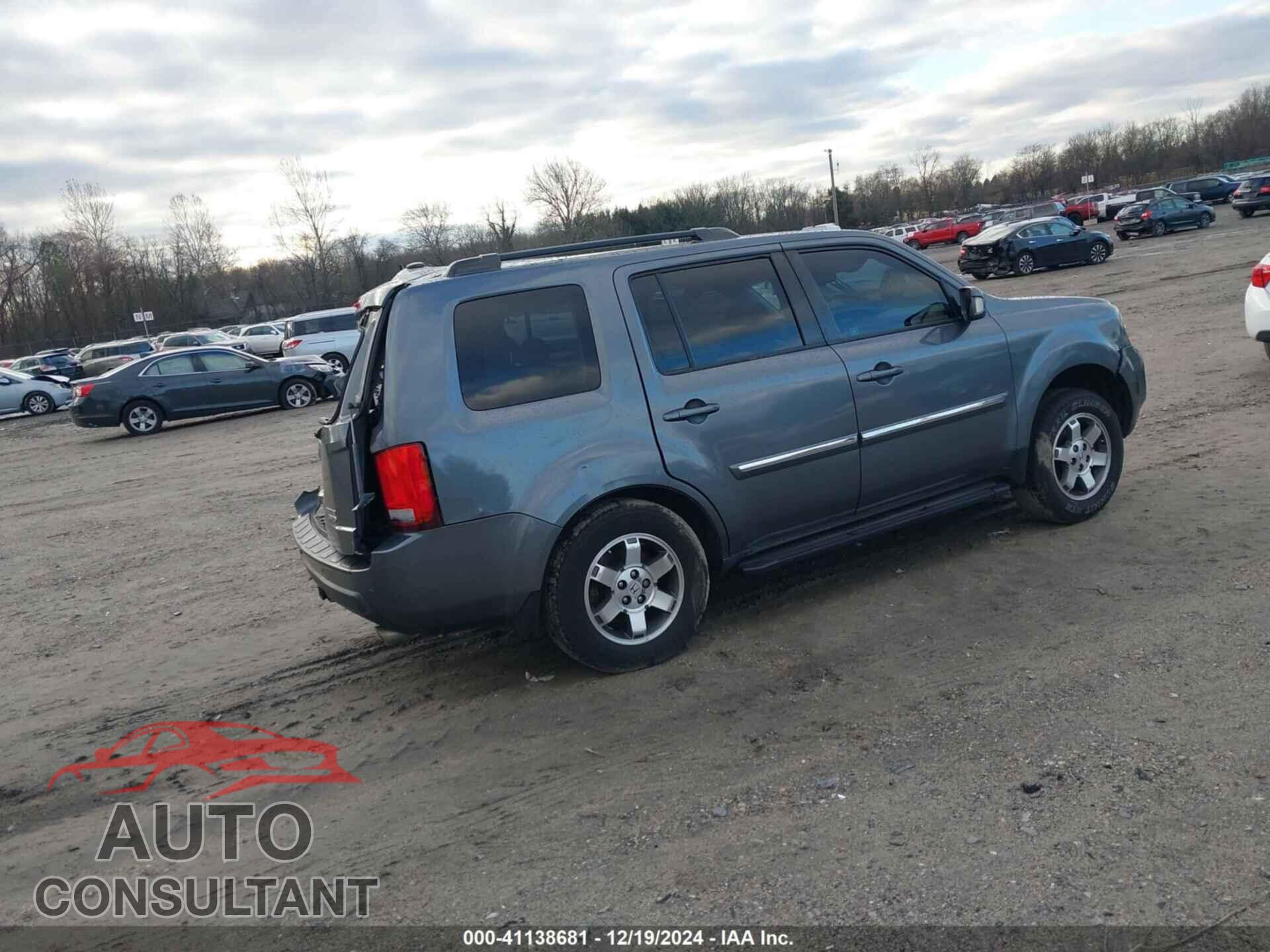 HONDA PILOT 2011 - 5FNYF4H93BB064226