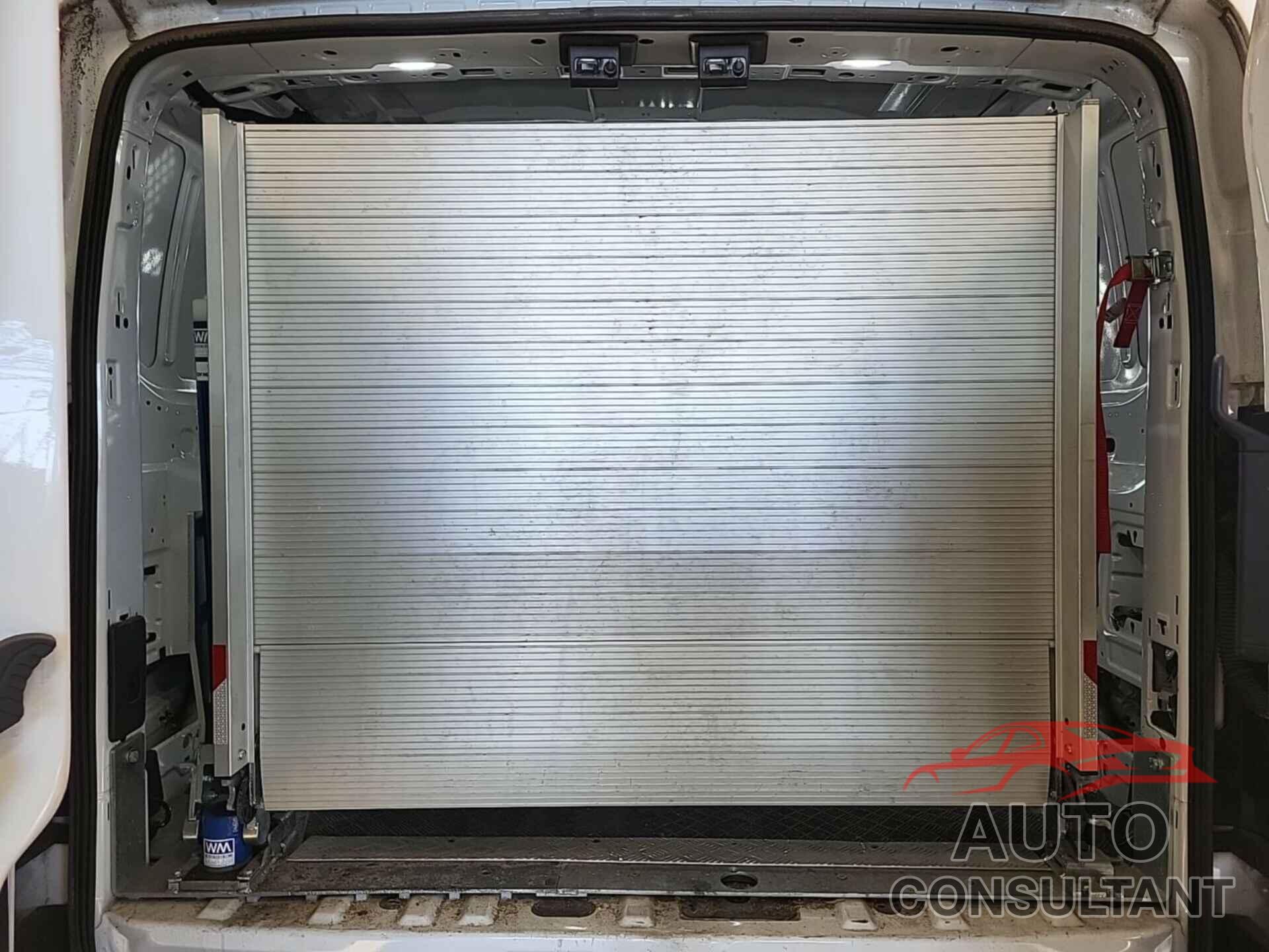 FORD TRANSIT-150 2019 - 1FTYE2YM1KKA77622