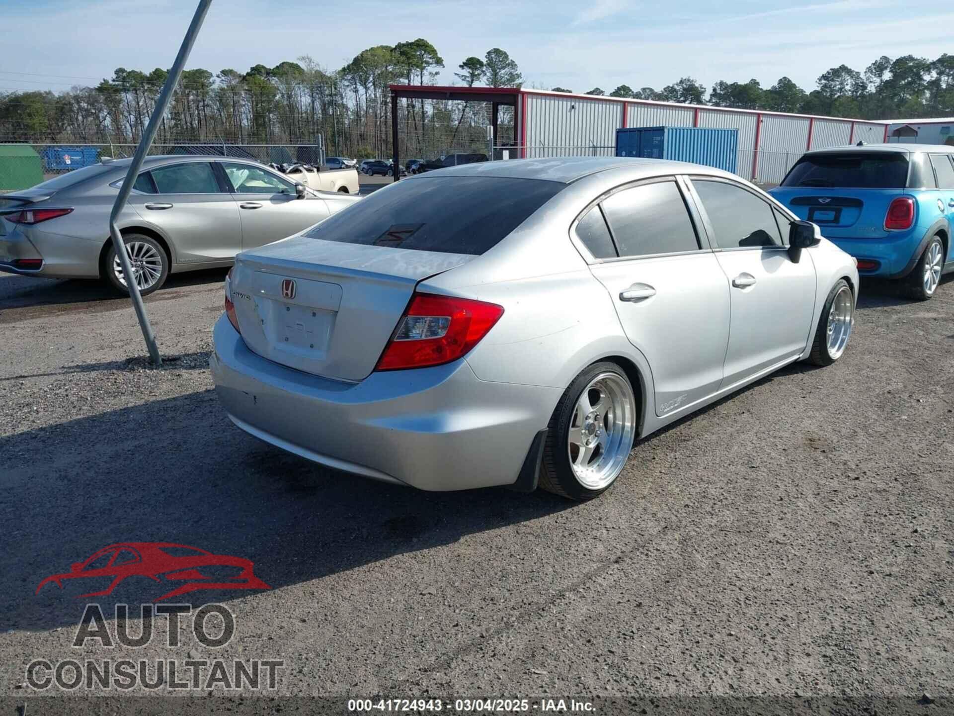 HONDA CIVIC 2012 - 2HGFB2E55CH565754