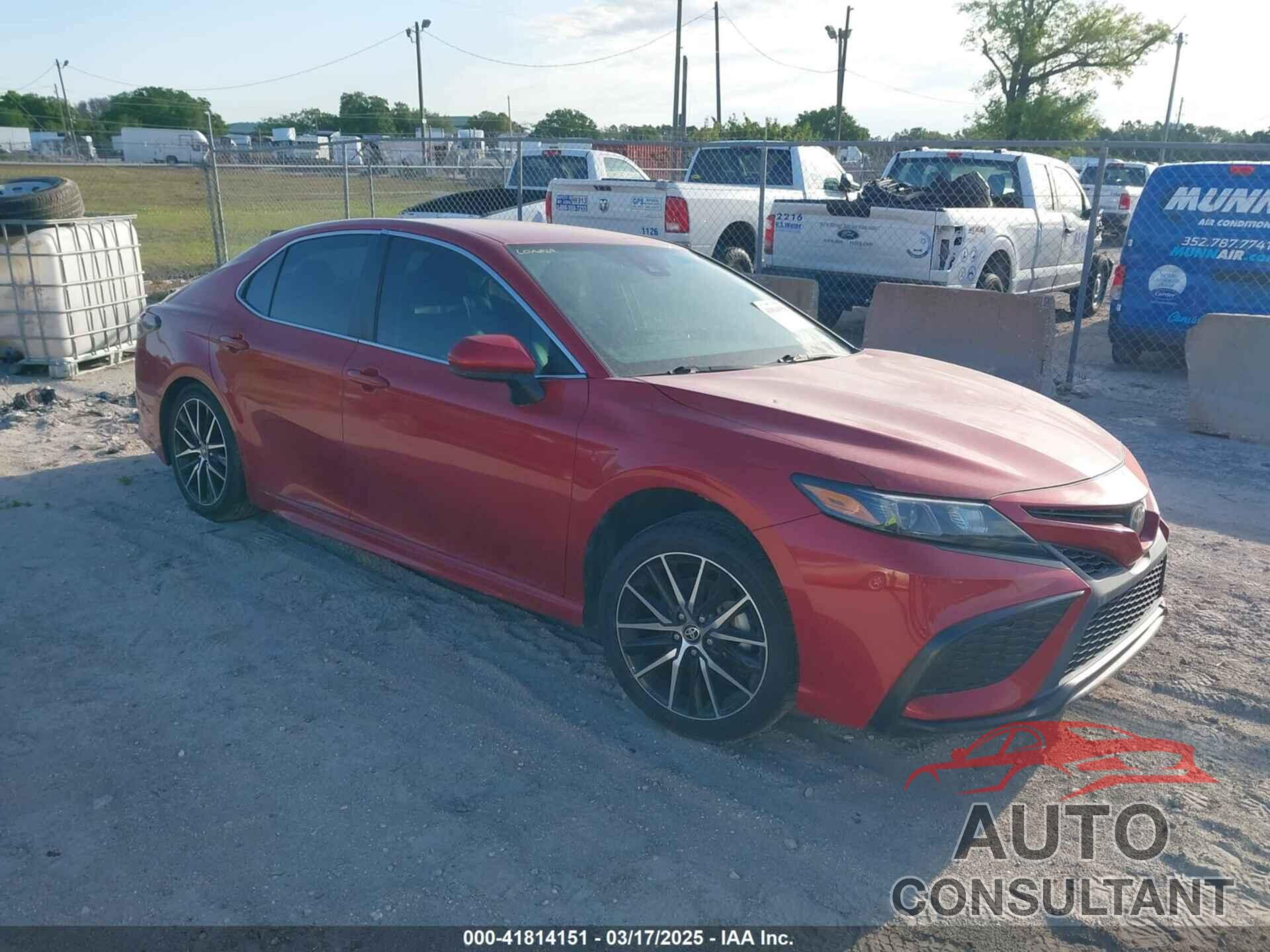 TOYOTA CAMRY 2021 - 4T1G11AKXMU443669
