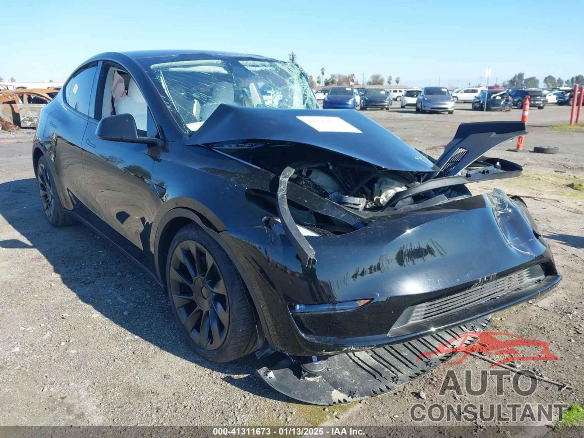 TESLA MODEL Y 2025 - 7SAYGAEE6SF215009