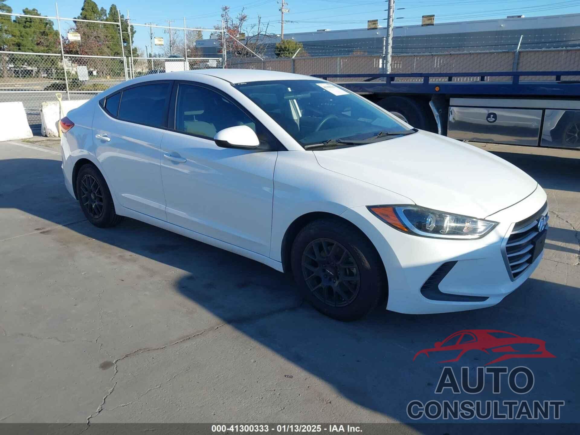 HYUNDAI ELANTRA 2017 - 5NPD74LF7HH129890