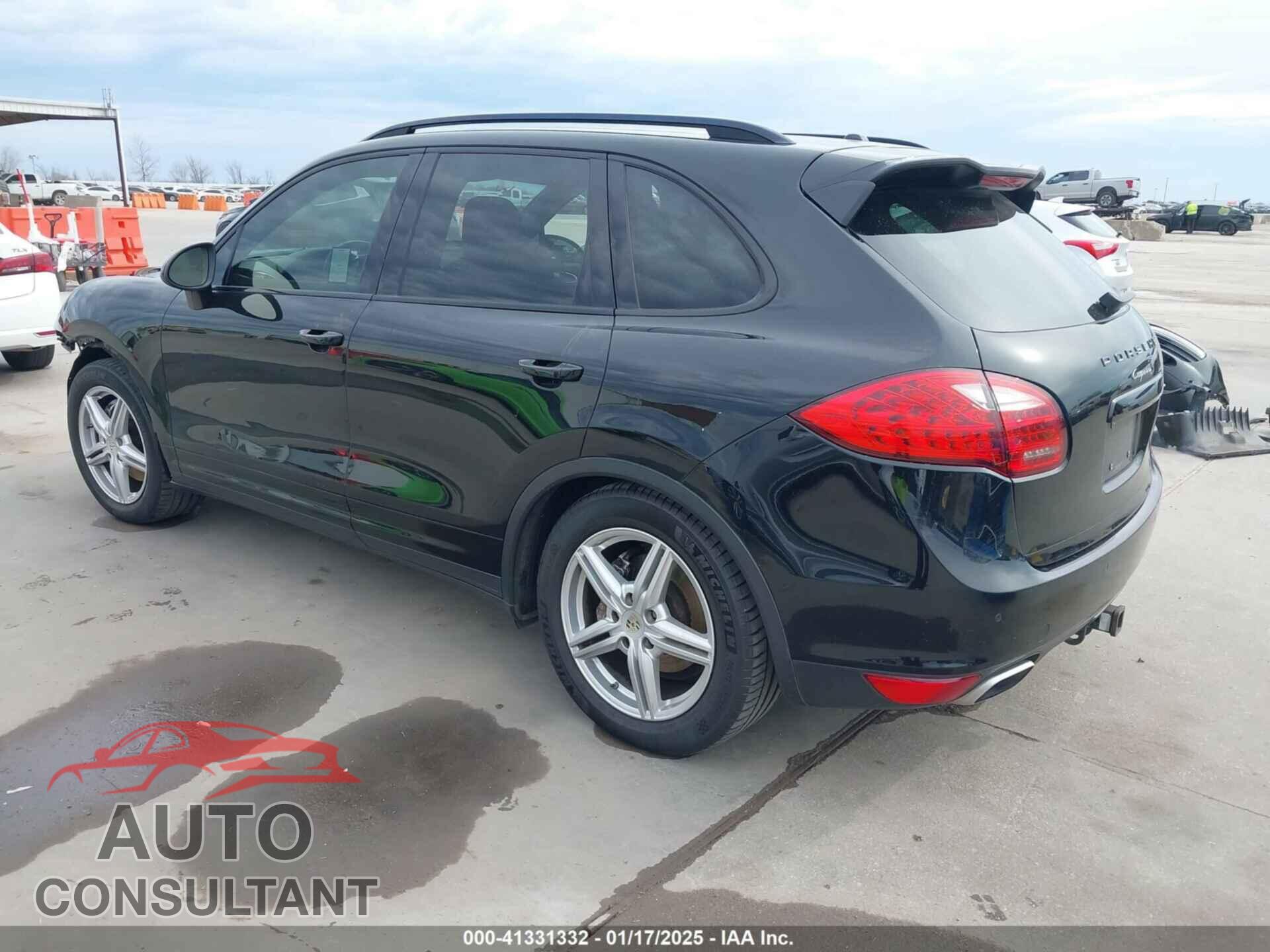 PORSCHE CAYENNE 2011 - WP1AB2A24BLA55710