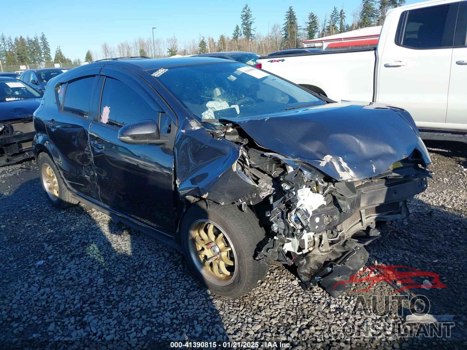 TOYOTA PRIUS C 2015 - JTDKDTB30F1584912