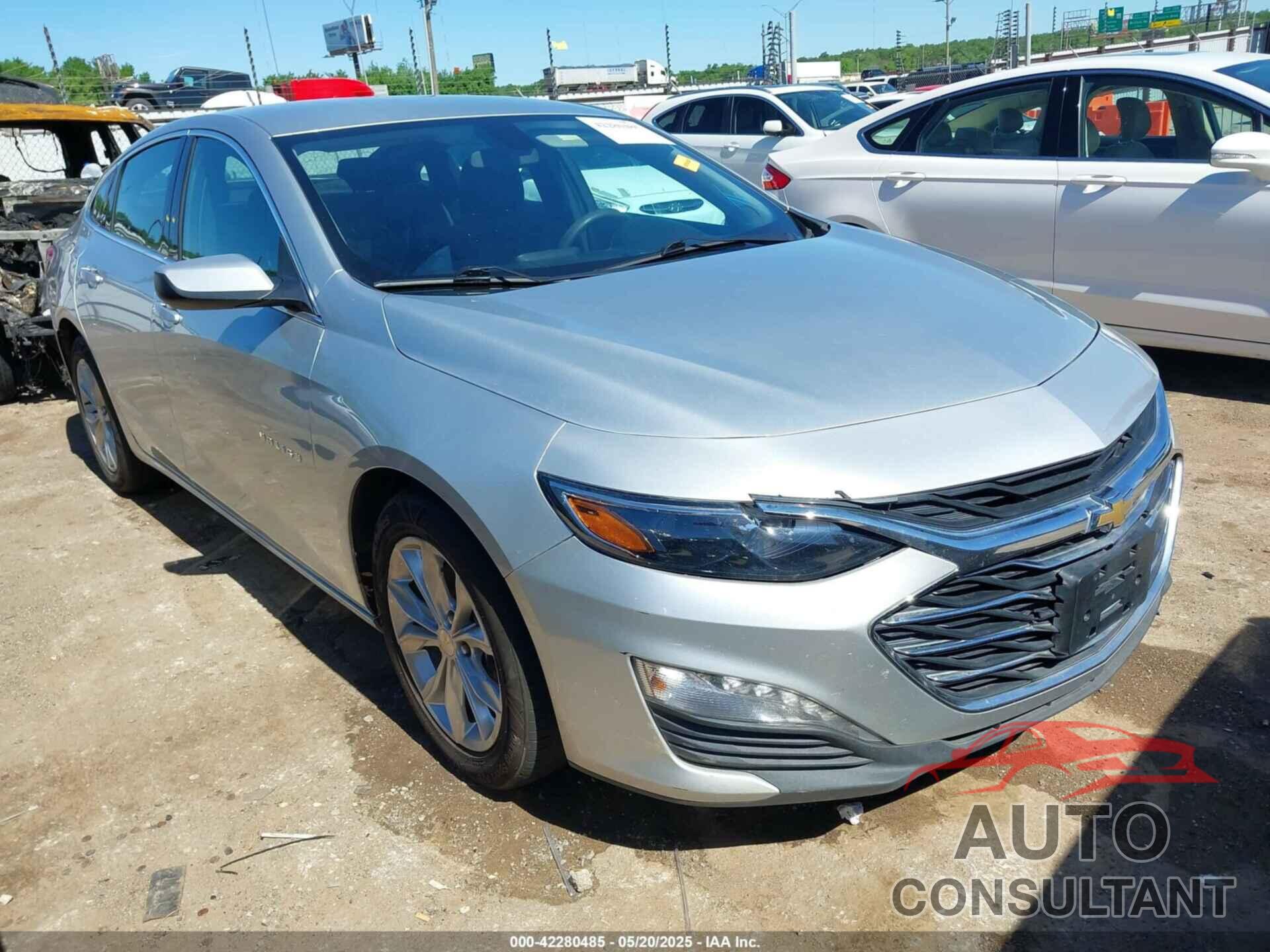 CHEVROLET MALIBU 2021 - 1G1ZD5ST6MF070551