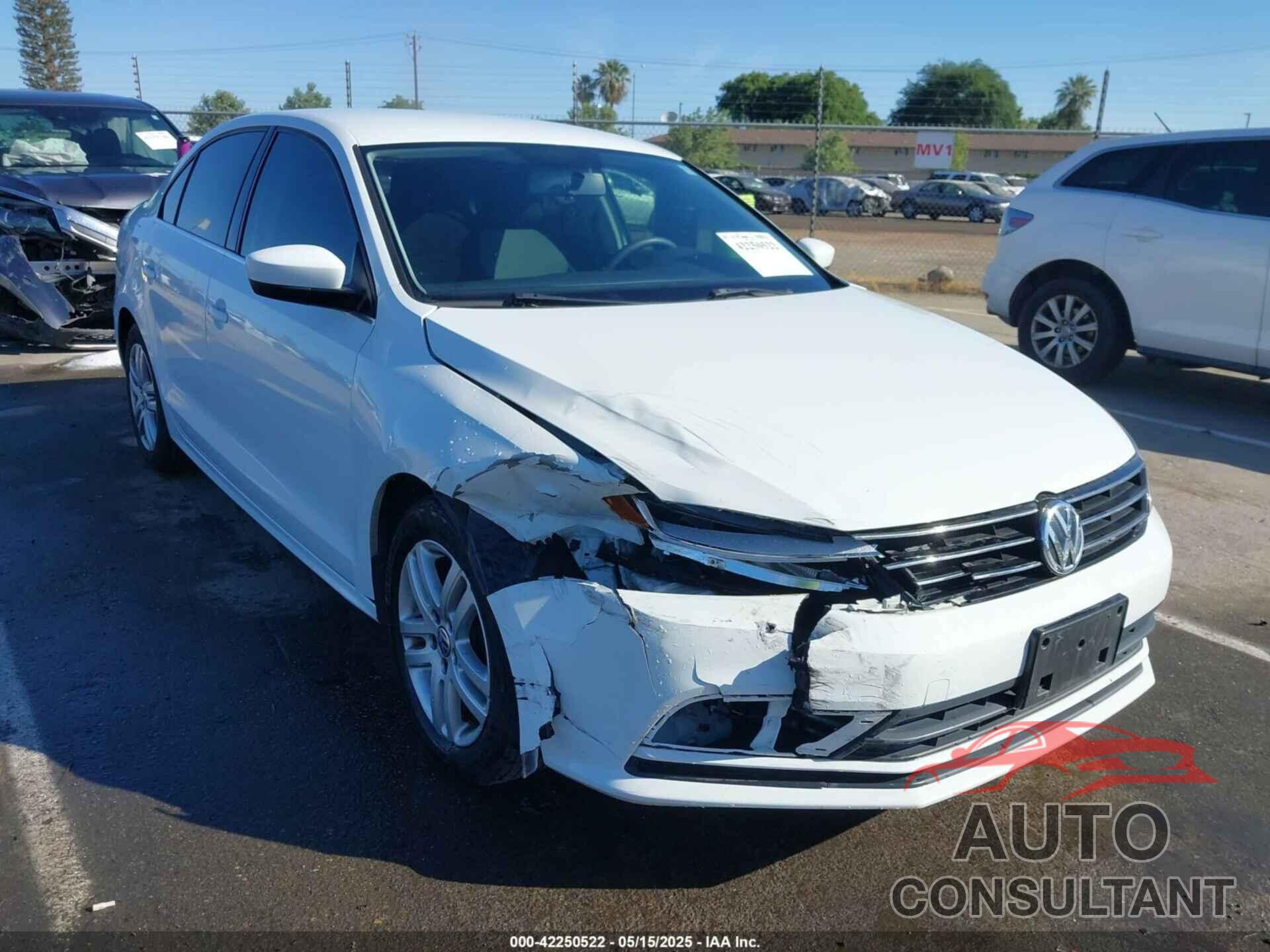 VOLKSWAGEN JETTA 2017 - 3VW2B7AJXHM376861