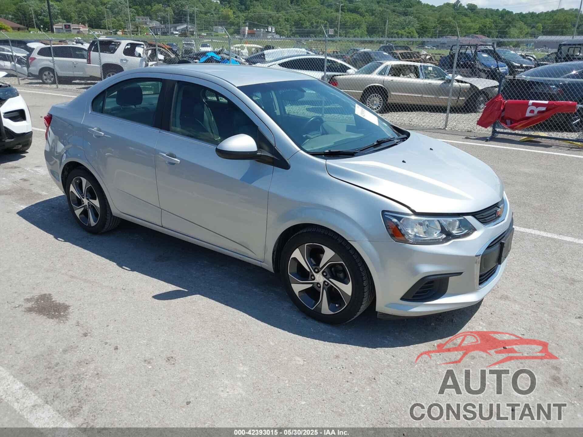 CHEVROLET SONIC 2019 - 1G1JF5SB2K4125181