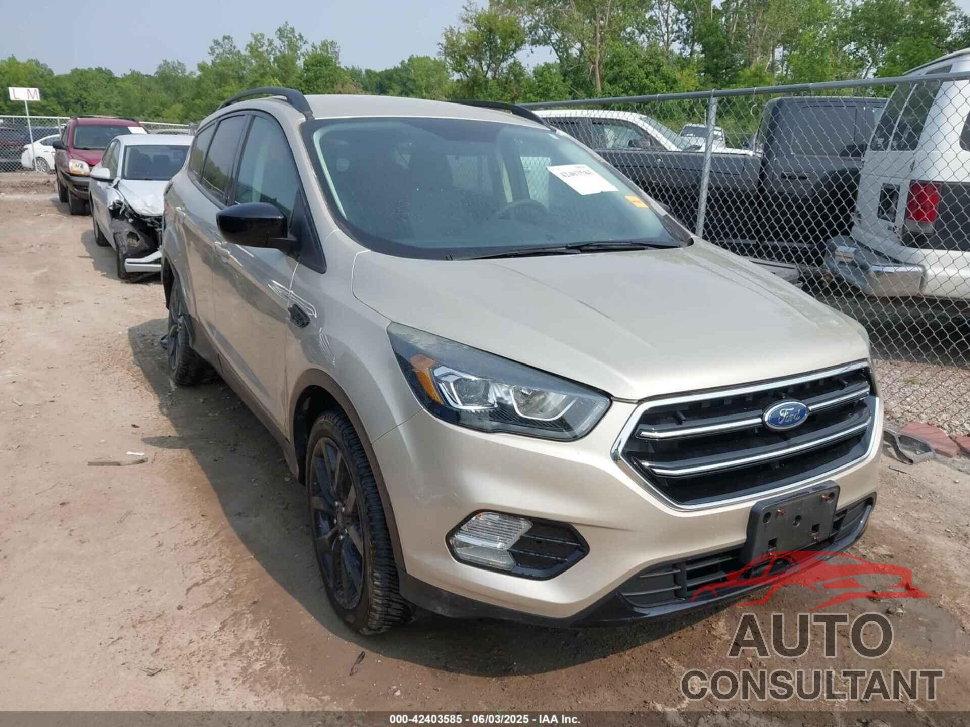 FORD ESCAPE 2017 - 1FMCU9GD1HUC45792