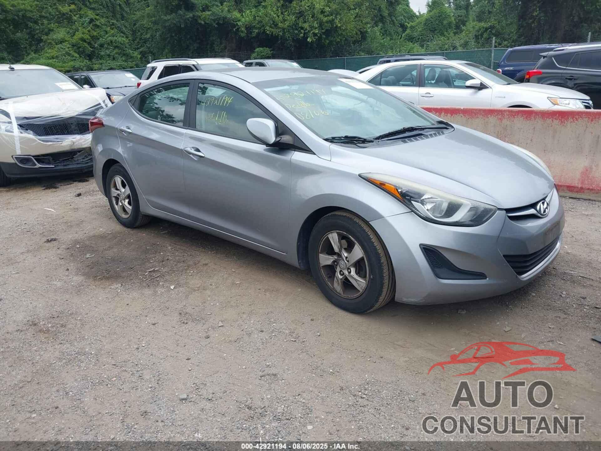 HYUNDAI ELANTRA 2015 - 5NPDH4AE0FH567980
