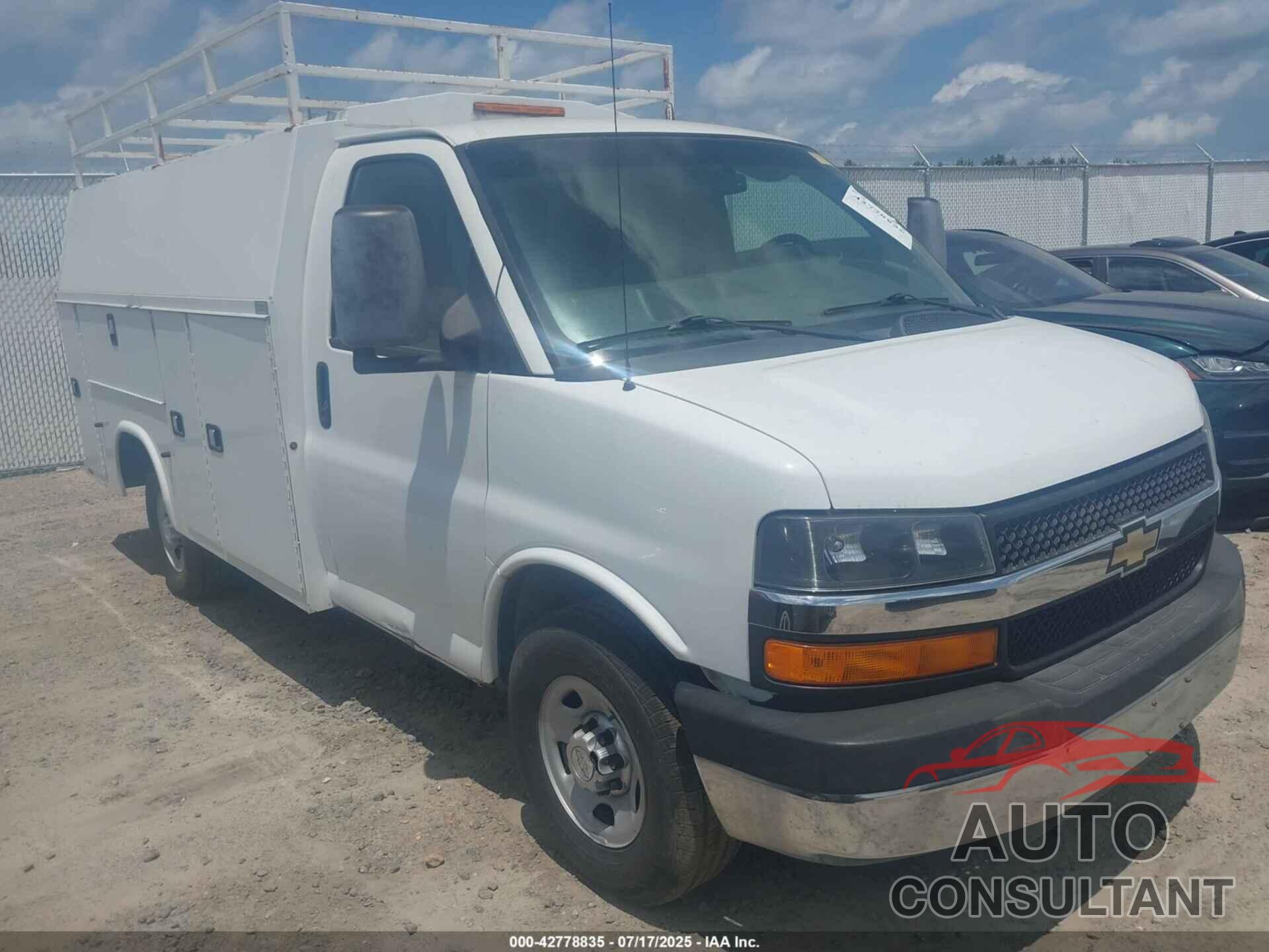 CHEVROLET EXPRESS CUTAWAY 2015 - 1GB0G2CG3F1231854