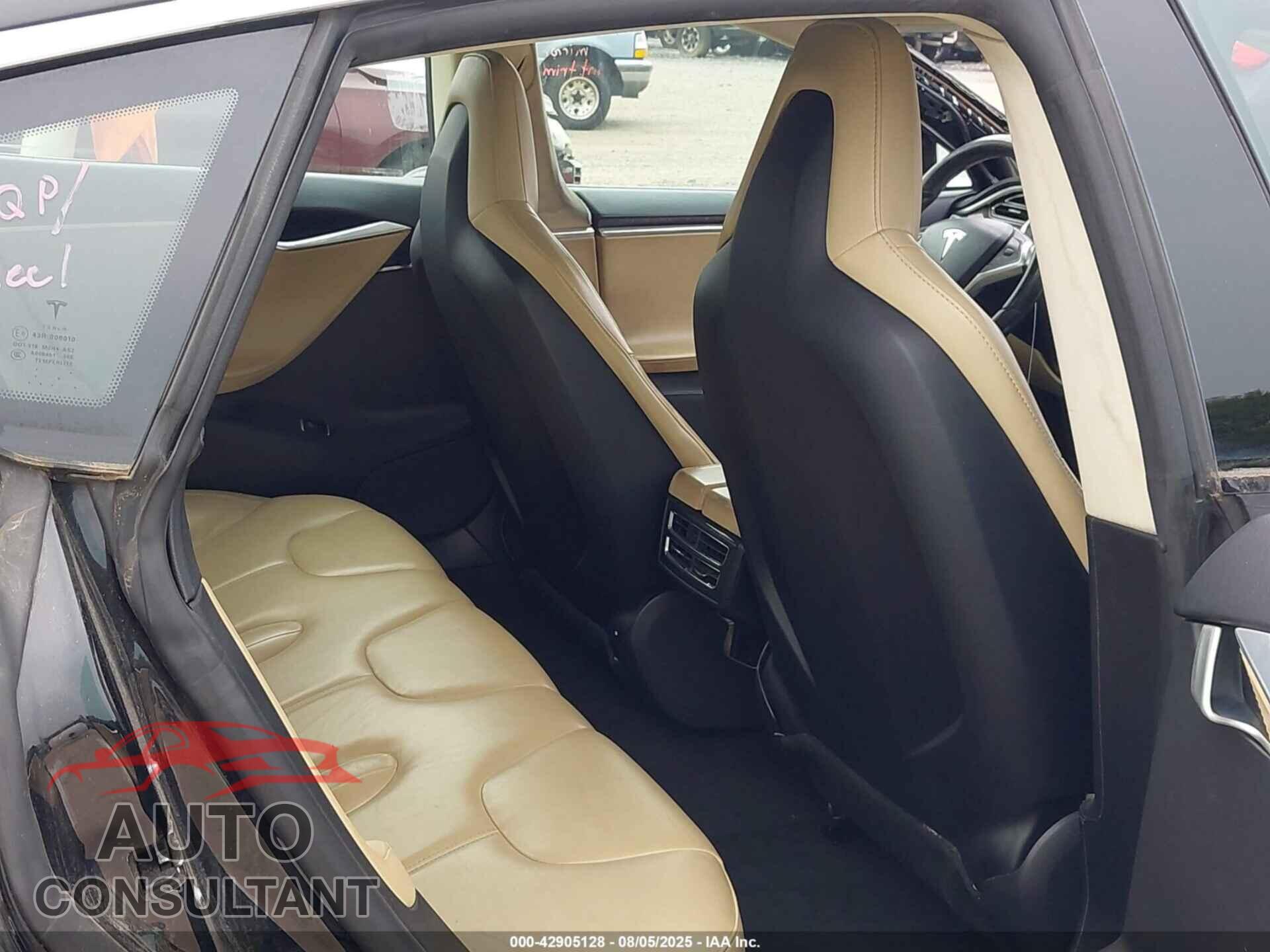 TESLA MODEL S 2013 - 5YJSA1CG0DFP06428