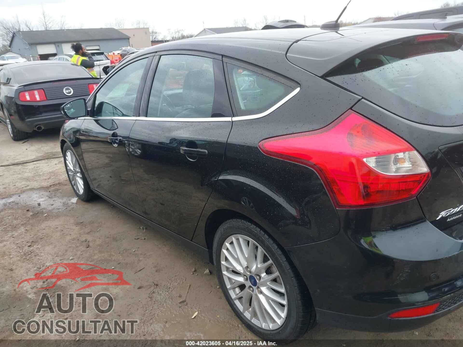 FORD FOCUS 2014 - 1FADP3N26EL369997