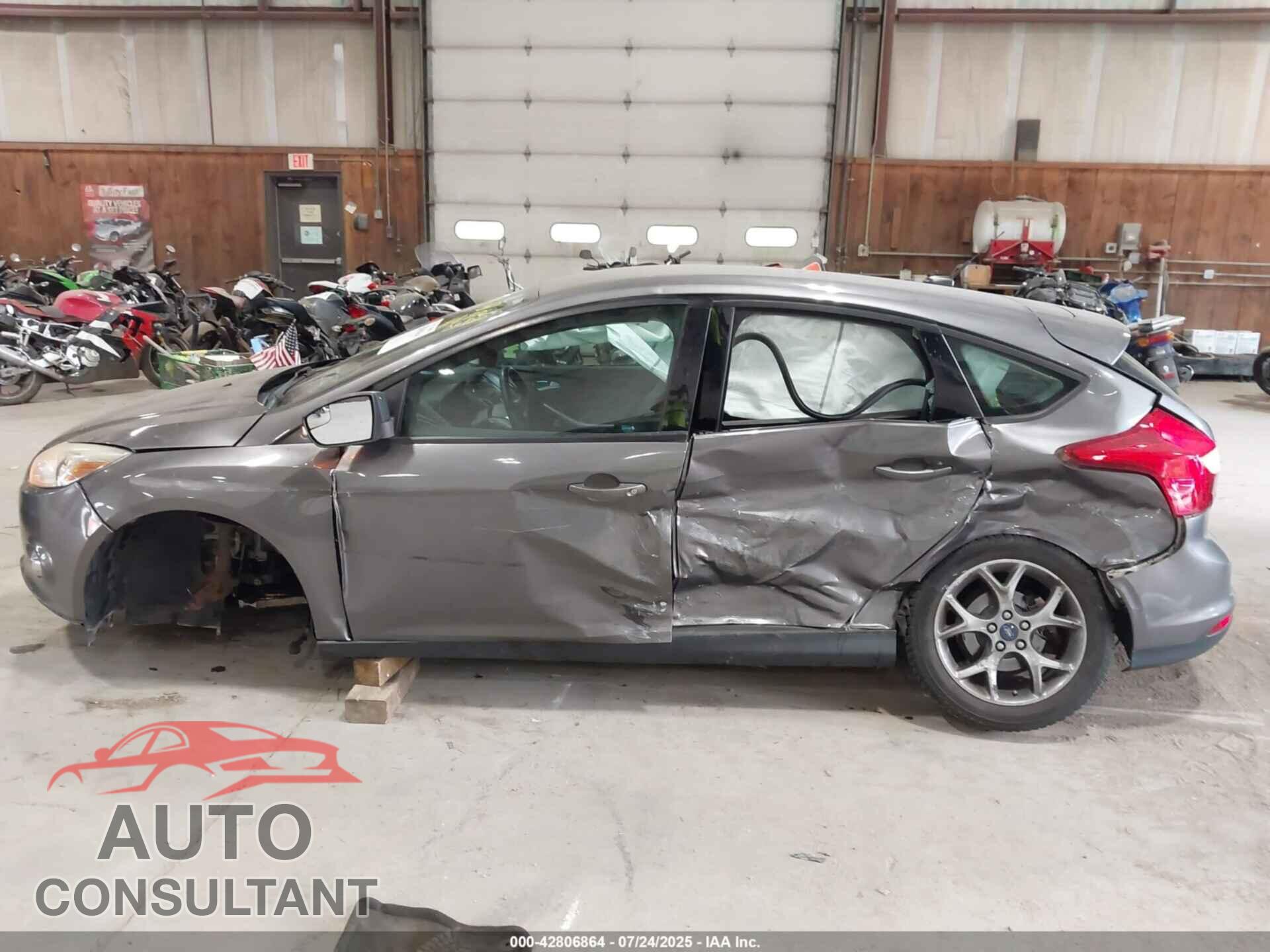 FORD FOCUS 2014 - 1FADP3K26EL262095