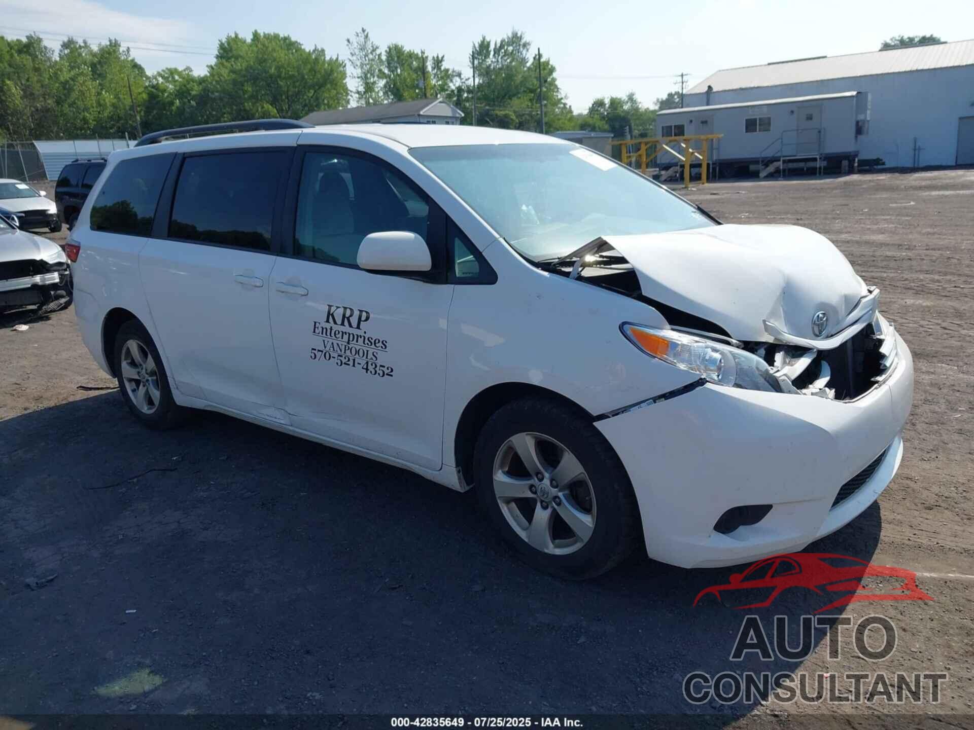 TOYOTA SIENNA 2017 - 5TDKZ3DC0HS824030